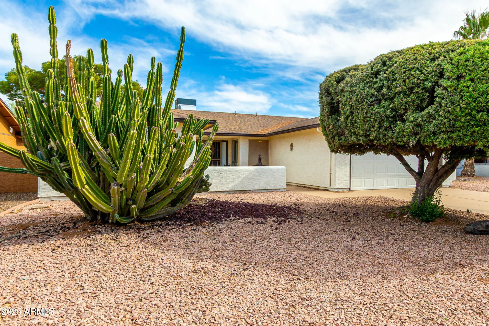 Property Slideshow image 33 of 57 | 26435 s hogan dr, Sun Lakes, AZ, 85248
