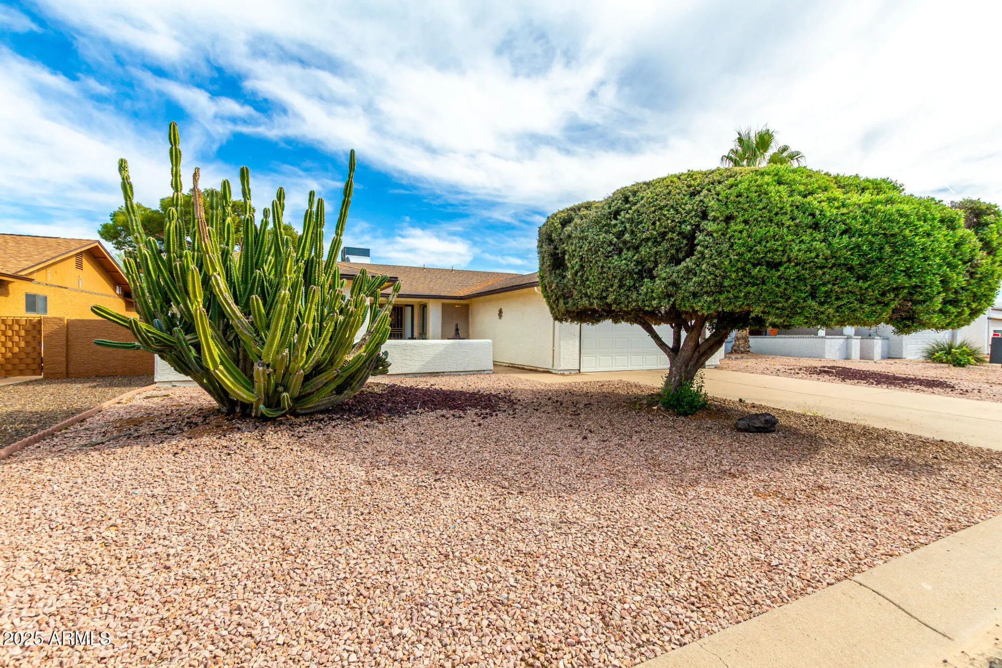Property Slideshow image 30 of 57 | 26435 s hogan dr, Sun Lakes, AZ, 85248