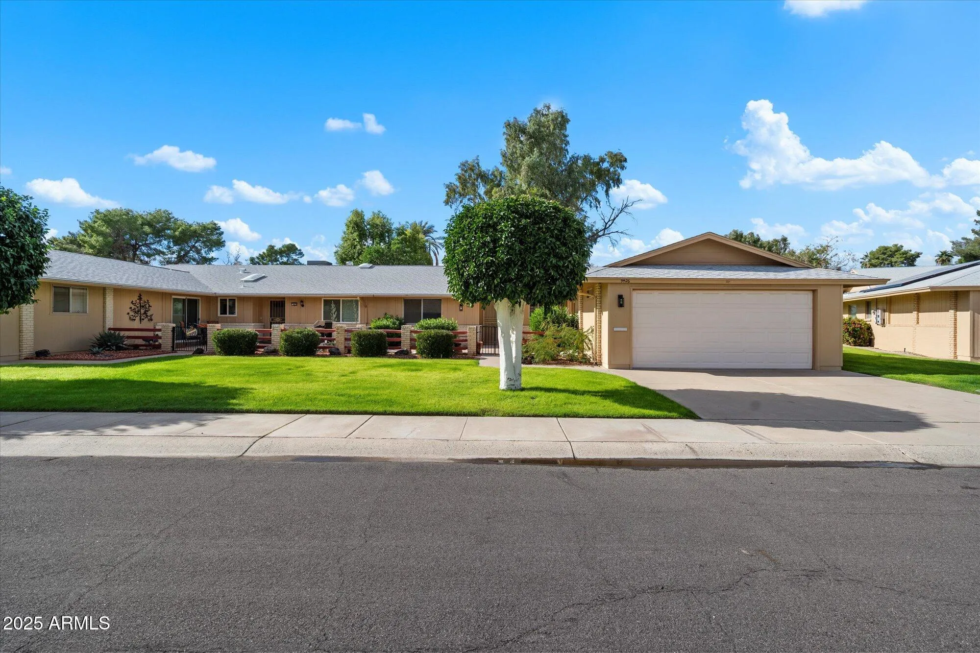 Property Slideshow image 2 of 20 | 9426 n 109th dr, Sun City, AZ, 85351