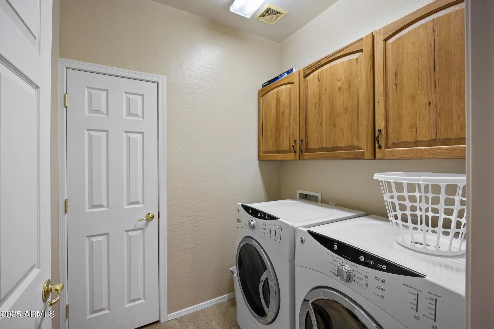 Property Slideshow image 18 of 56 | 42457 w candyland pl, Maricopa, AZ, 85138