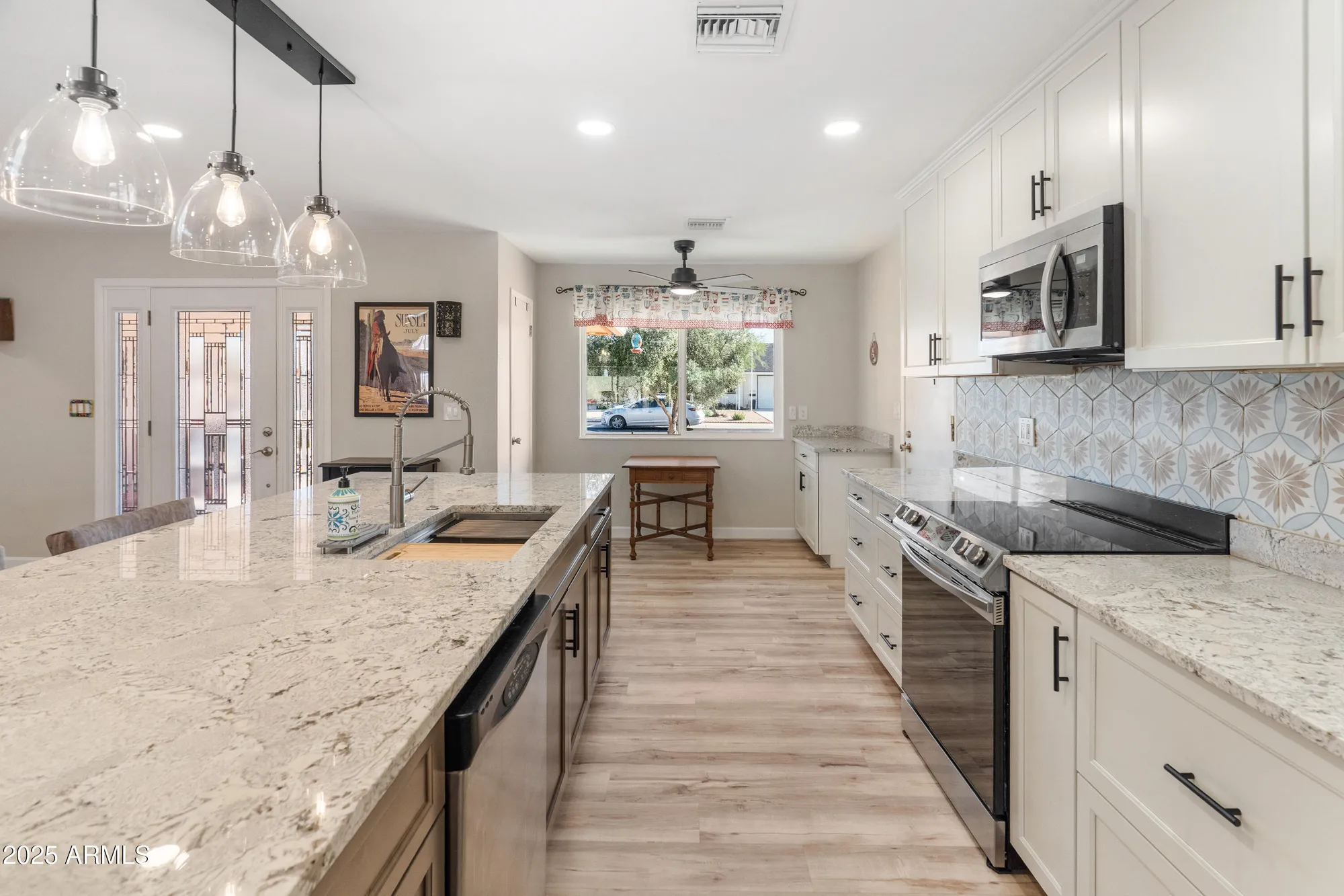 Property Slideshow image 16 of 59 | 11052 w meade dr, Sun City, AZ, 85351