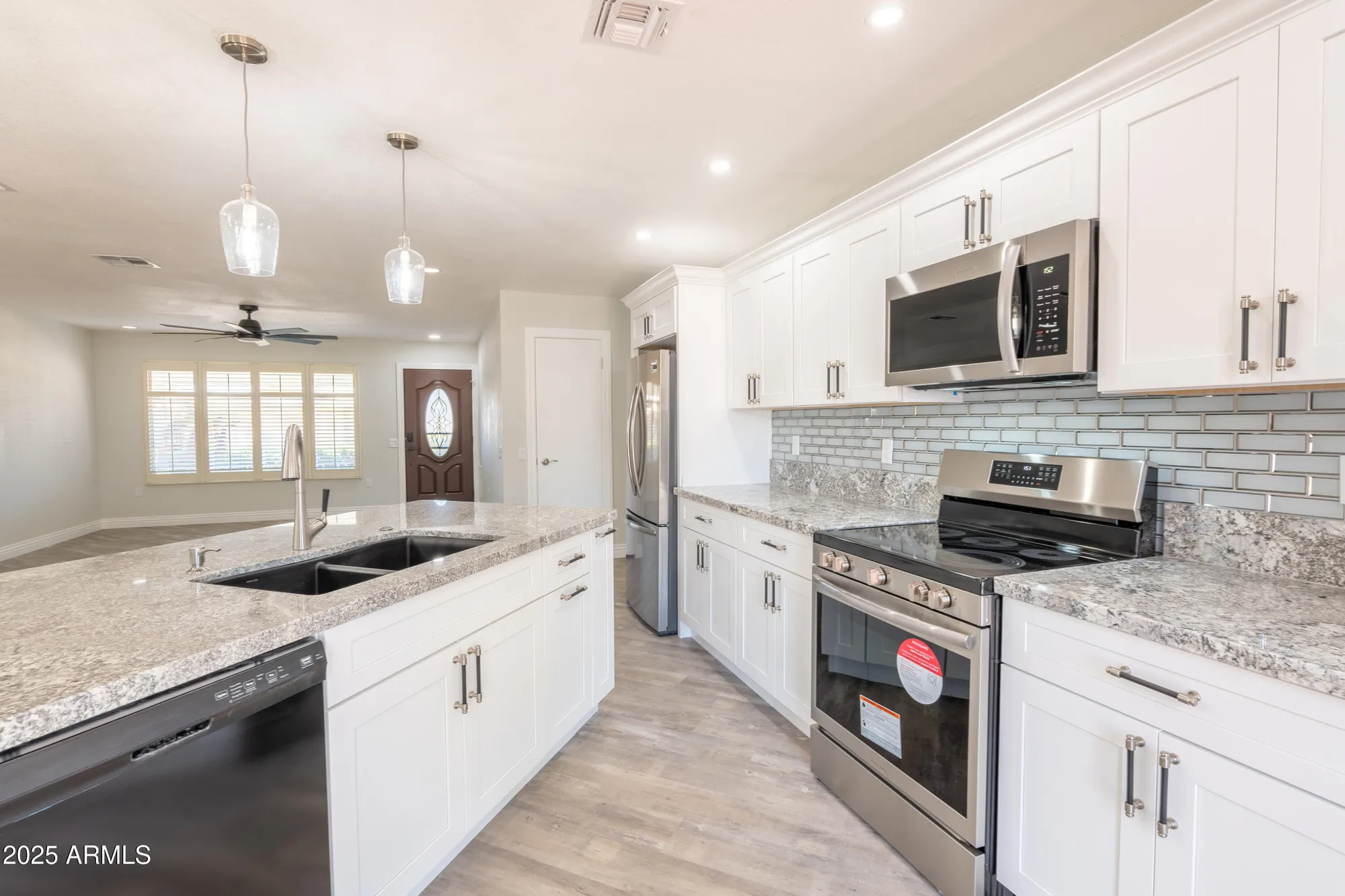 Property Slideshow image 8 of 36 | 9507 w granada dr, Sun City, AZ, 85373