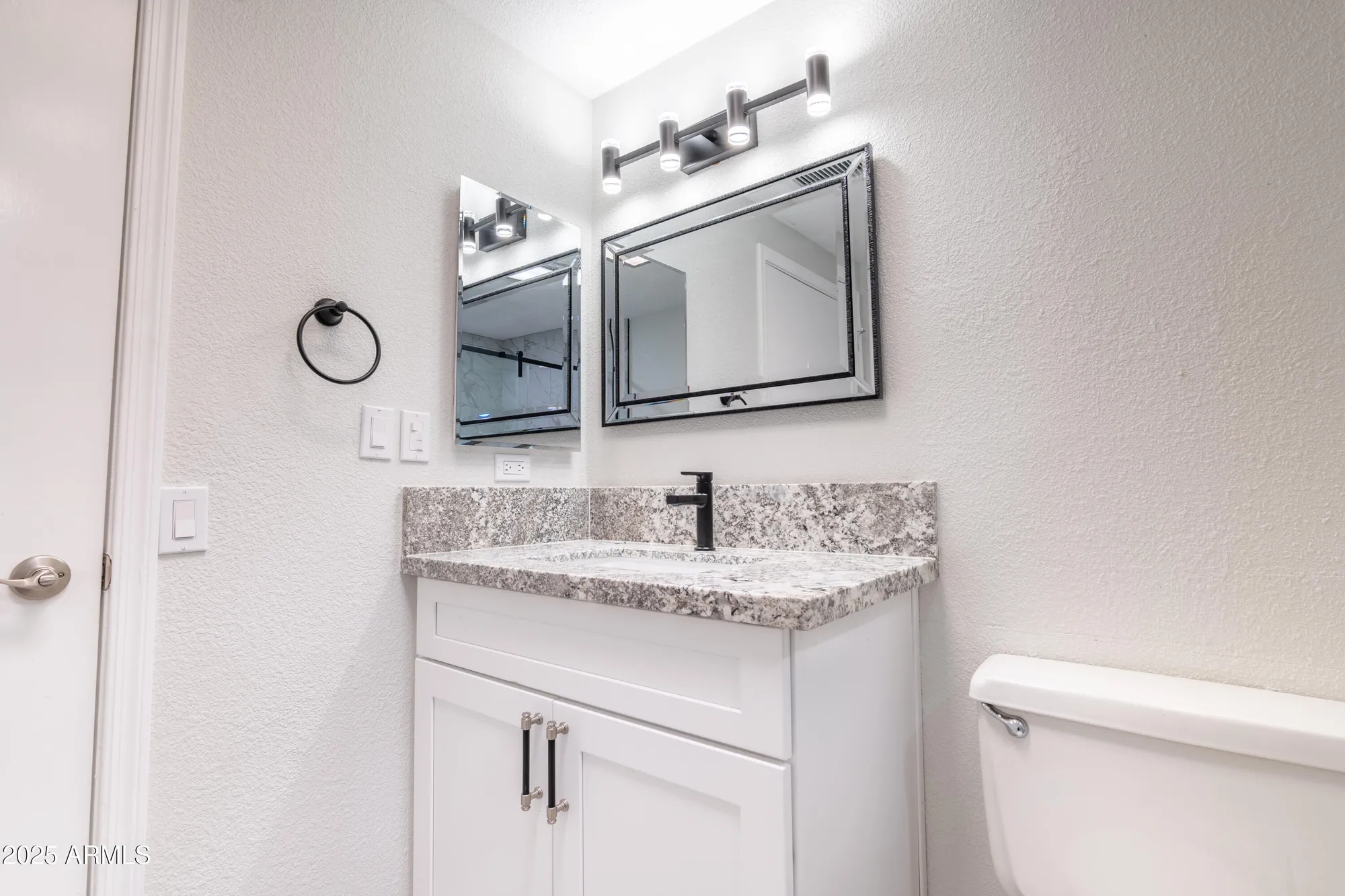 Property Slideshow image 15 of 36 | 9507 w granada dr, Sun City, AZ, 85373