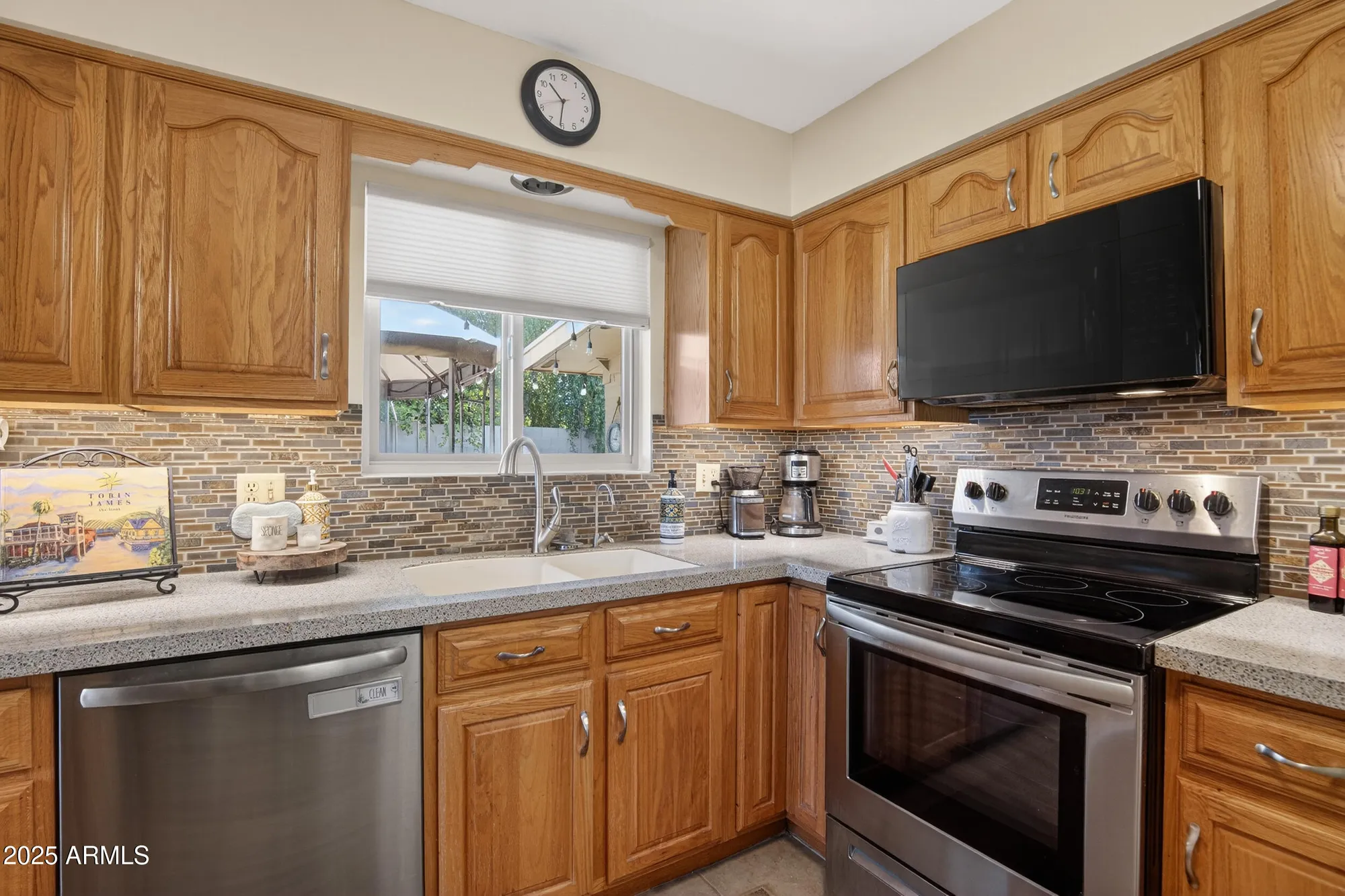 Property Slideshow image 10 of 35 | 649 n 61st pl, Mesa, AZ, 85205