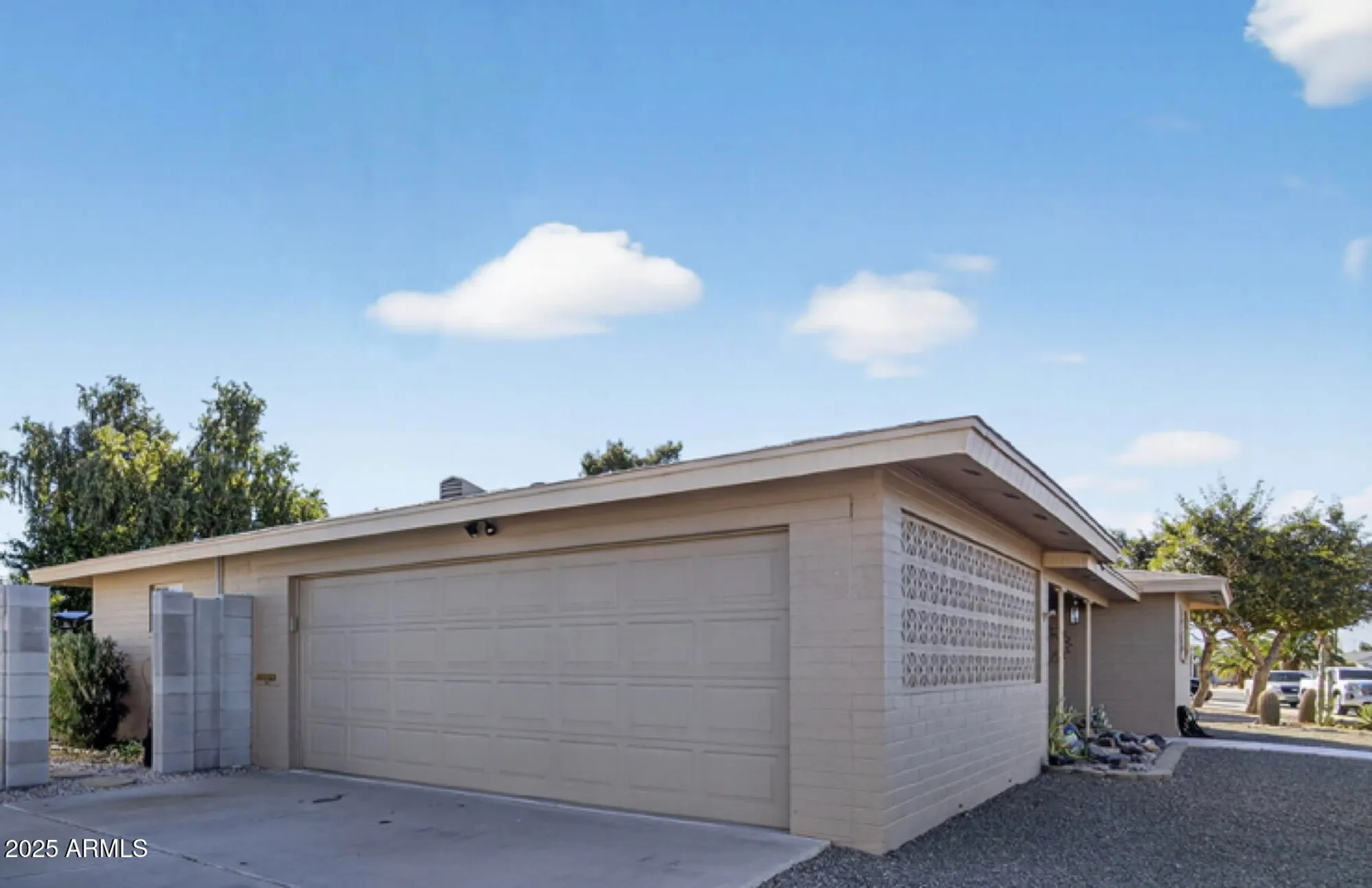 Property Slideshow image 28 of 35 | 649 n 61st pl, Mesa, AZ, 85205