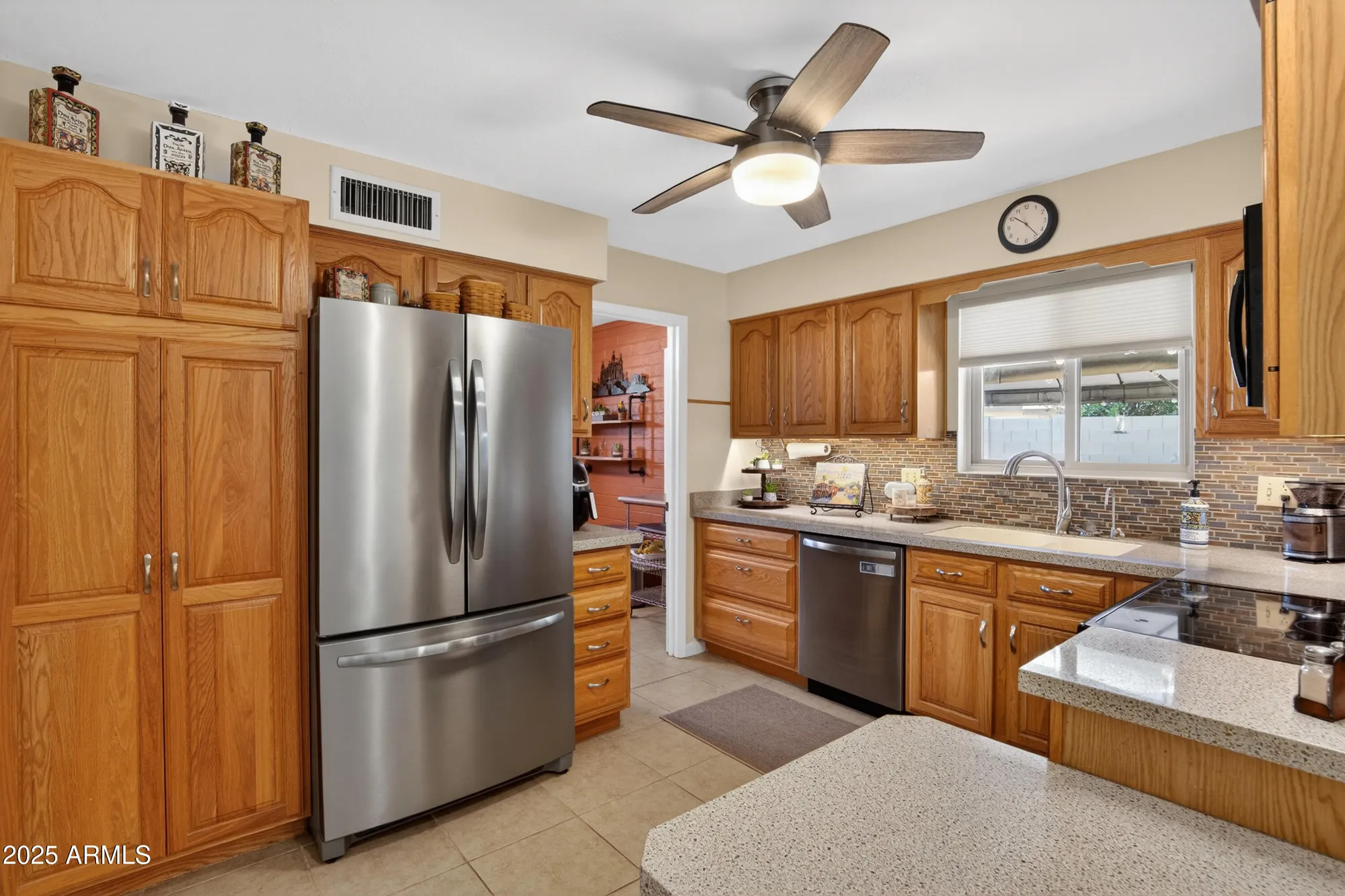 Property Slideshow image 13 of 35 | 649 n 61st pl, Mesa, AZ, 85205