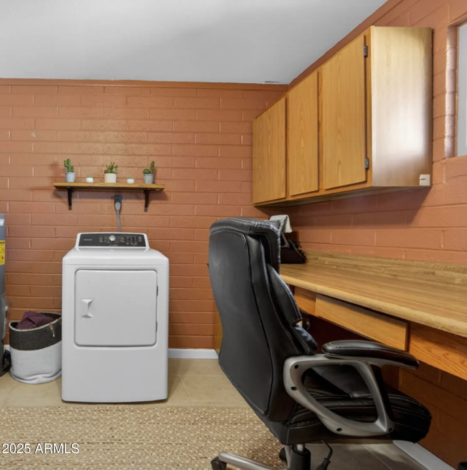 Property Slideshow image 23 of 35 | 649 n 61st pl, Mesa, AZ, 85205