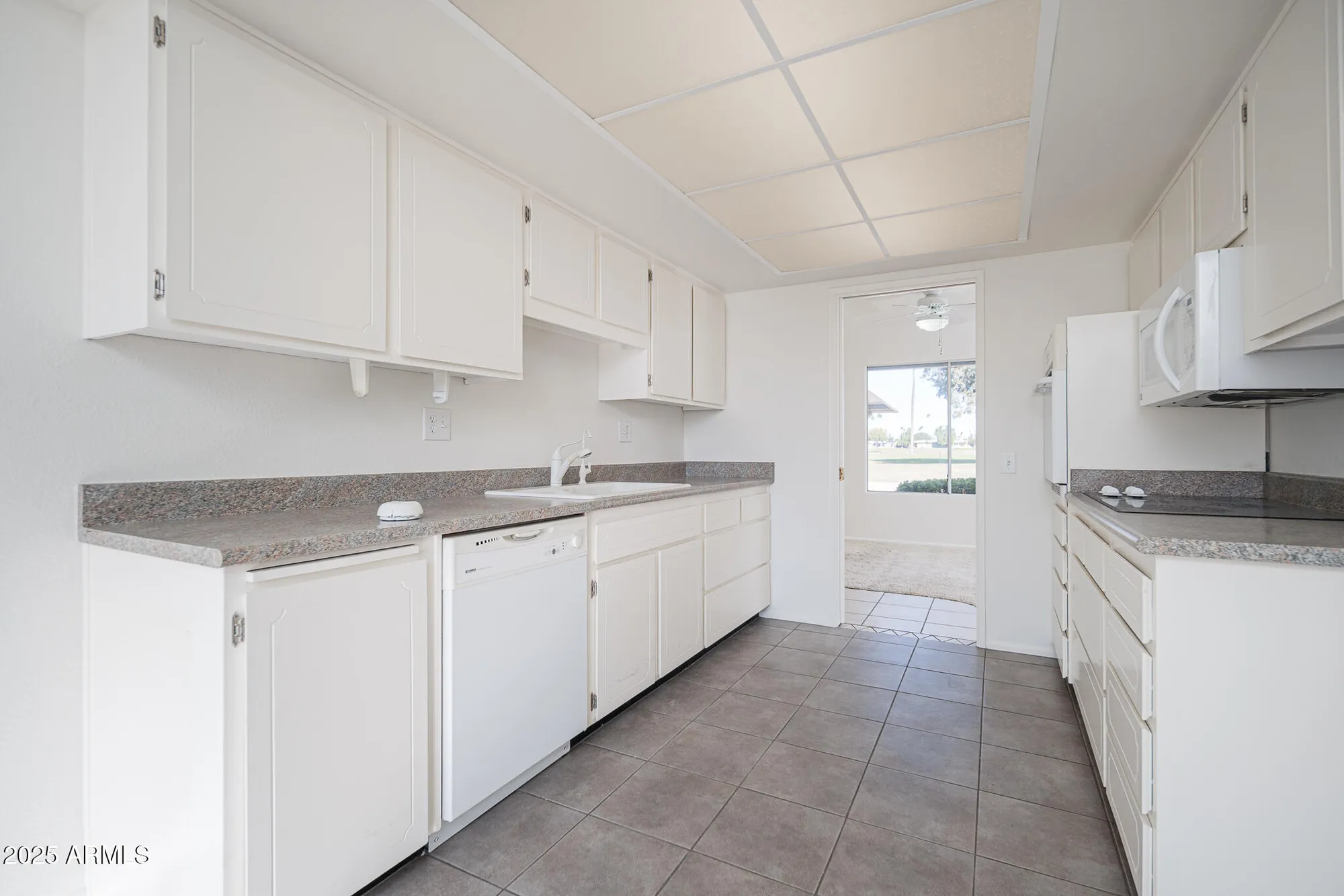 Property Slideshow image 4 of 45 | 10632 w brookside dr, Sun City, AZ, 85351