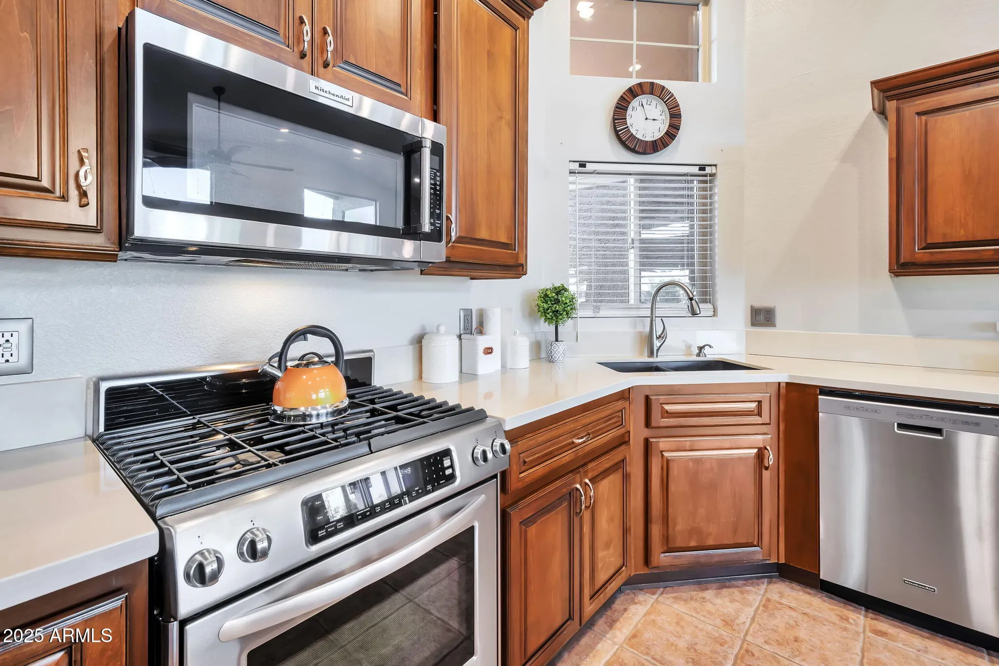 Property Slideshow image 11 of 30 | 15460 w merrell st, Goodyear, AZ, 85395