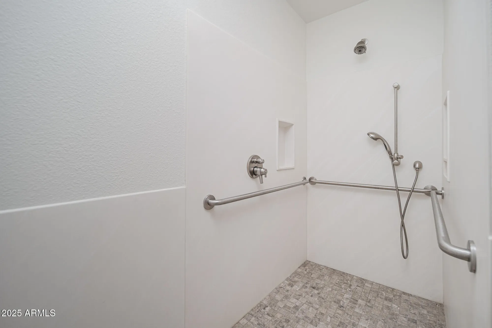 Property Slideshow image 16 of 45 | 10632 w brookside dr, Sun City, AZ, 85351