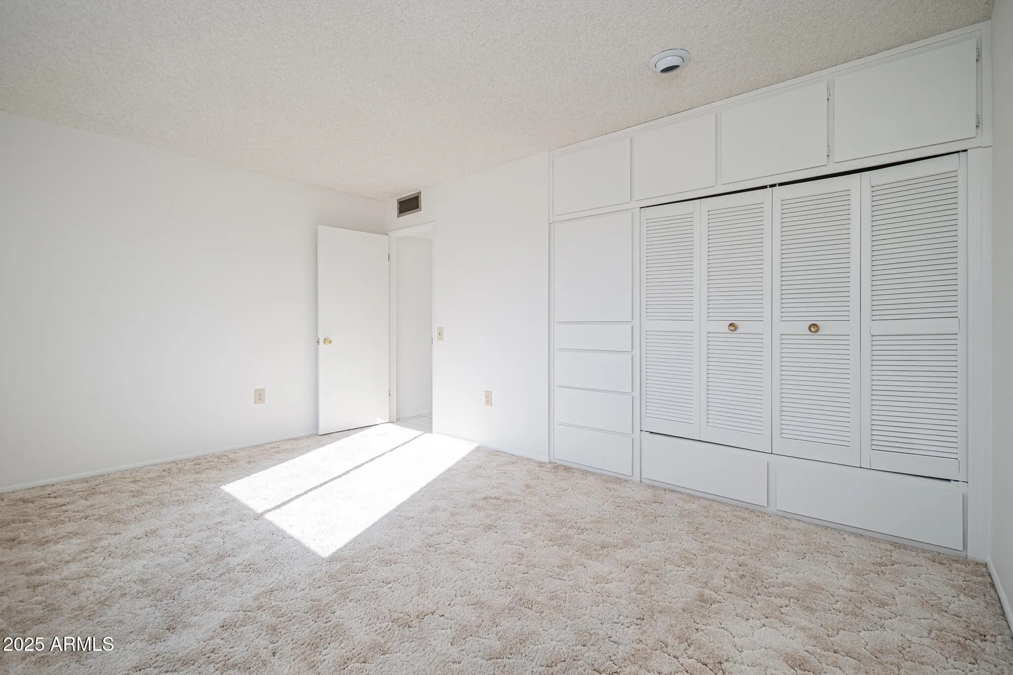 Property Slideshow image 13 of 45 | 10632 w brookside dr, Sun City, AZ, 85351