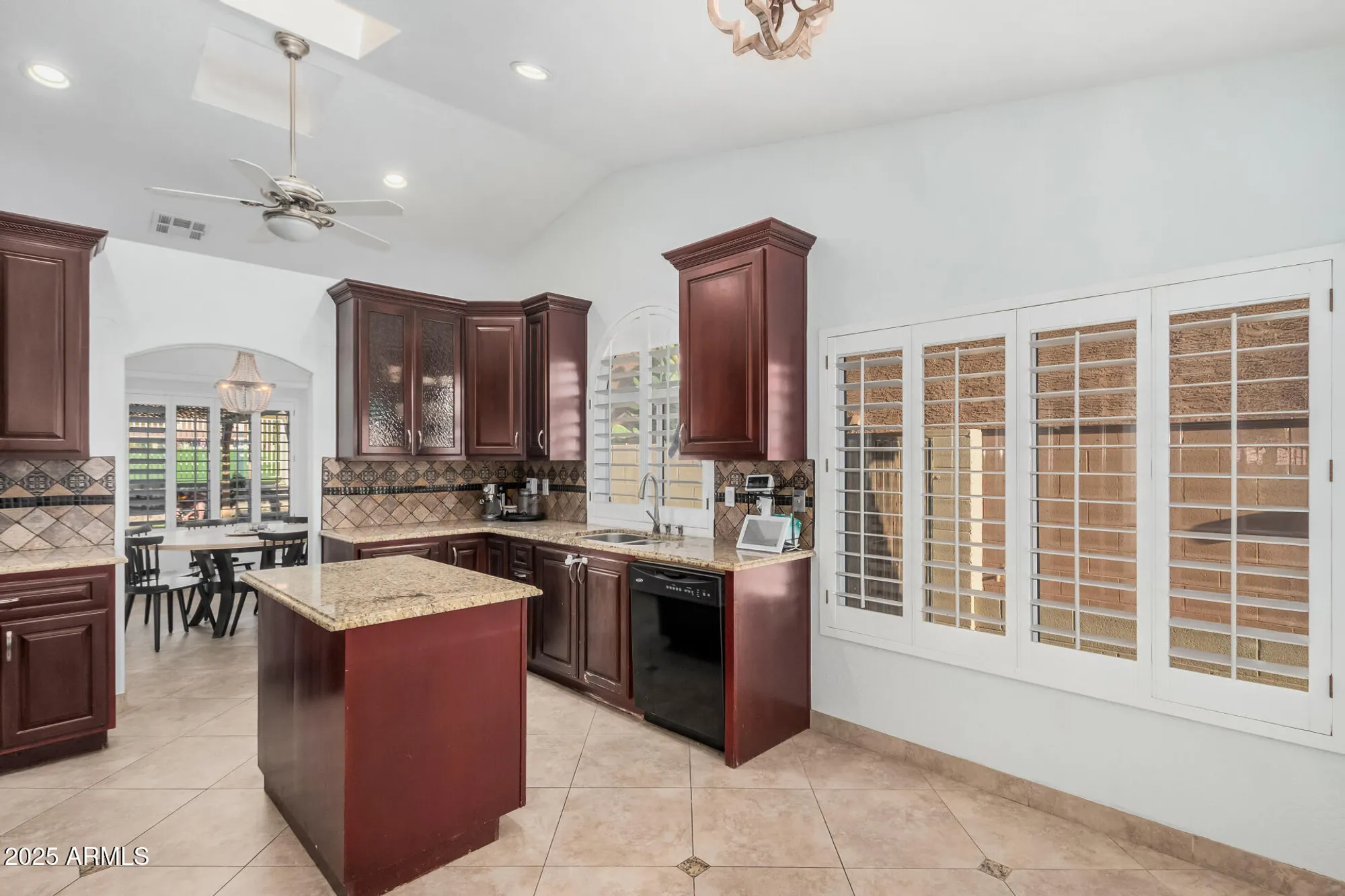 Property Slideshow image 10 of 37 | 11402 s 44th st, Phoenix, AZ, 85044