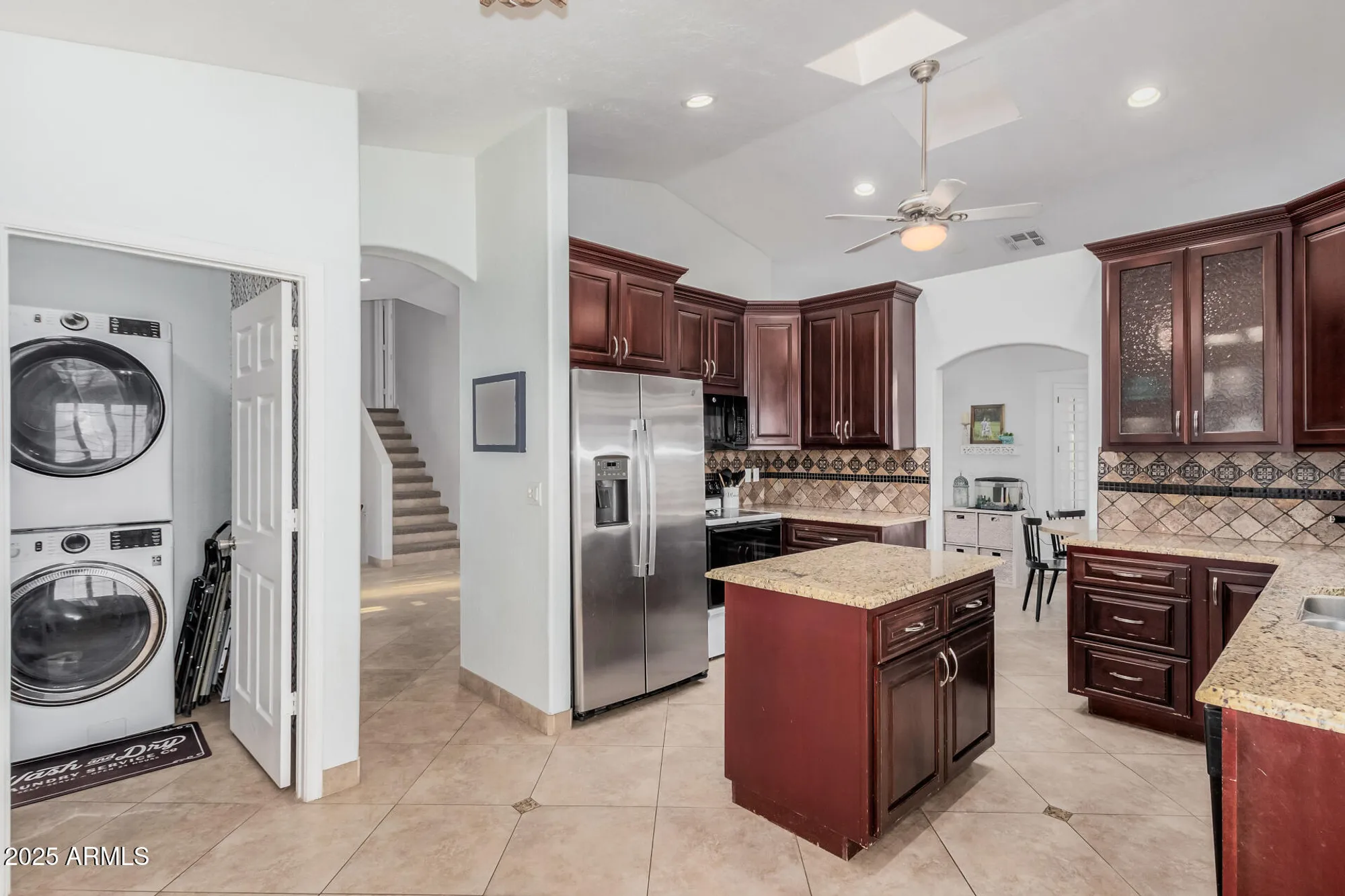 Property Slideshow image 9 of 37 | 11402 s 44th st, Phoenix, AZ, 85044