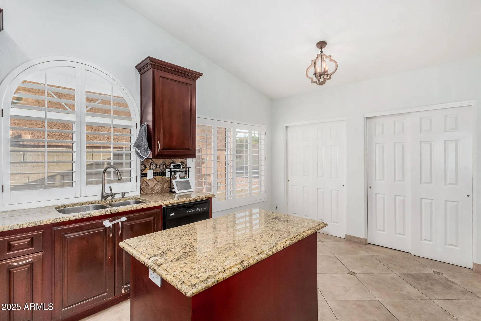 Property Slideshow image 11 of 37 | 11402 s 44th st, Phoenix, AZ, 85044