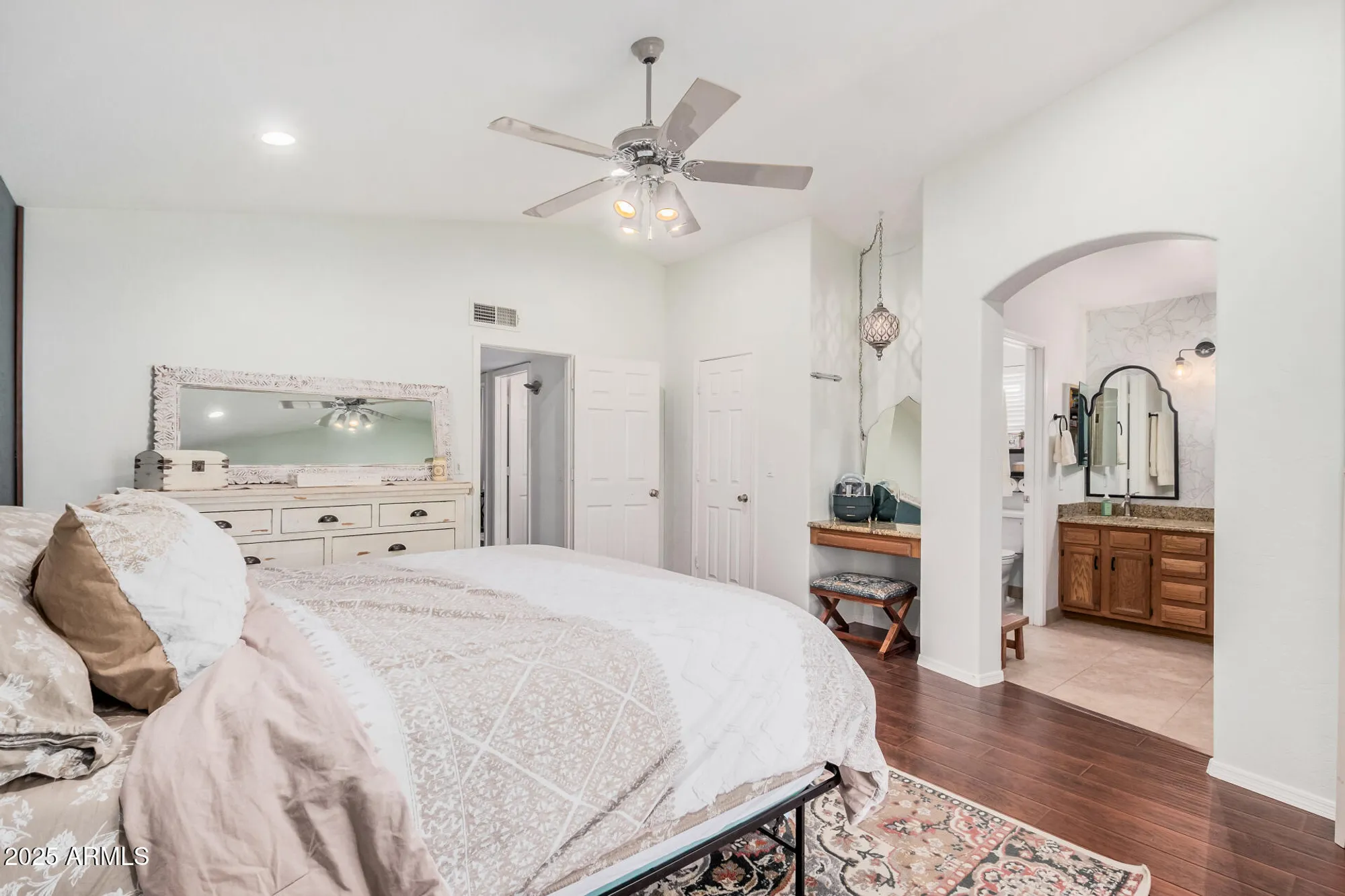 Property Slideshow image 13 of 37 | 11402 s 44th st, Phoenix, AZ, 85044