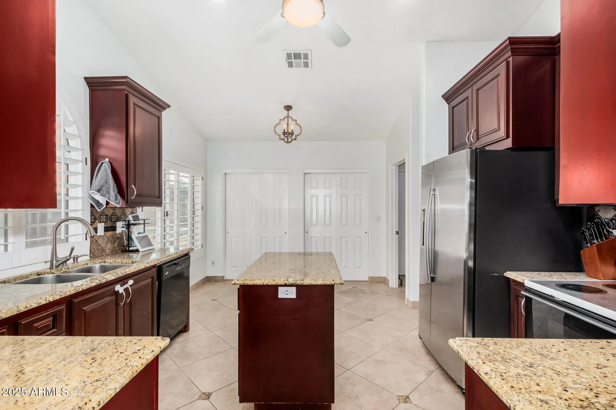 Property Slideshow image 12 of 37 | 11402 s 44th st, Phoenix, AZ, 85044