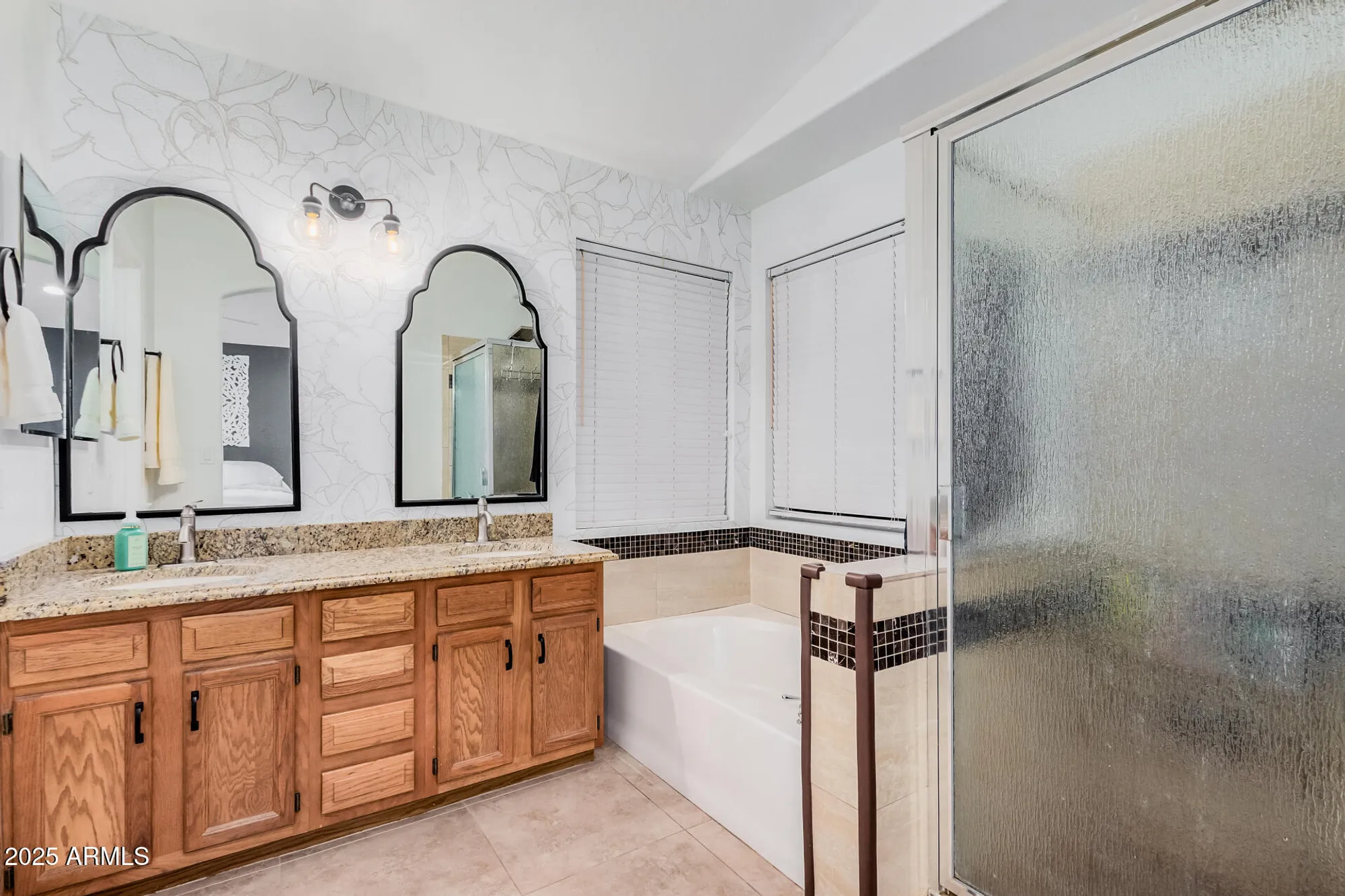 Property Slideshow image 16 of 37 | 11402 s 44th st, Phoenix, AZ, 85044