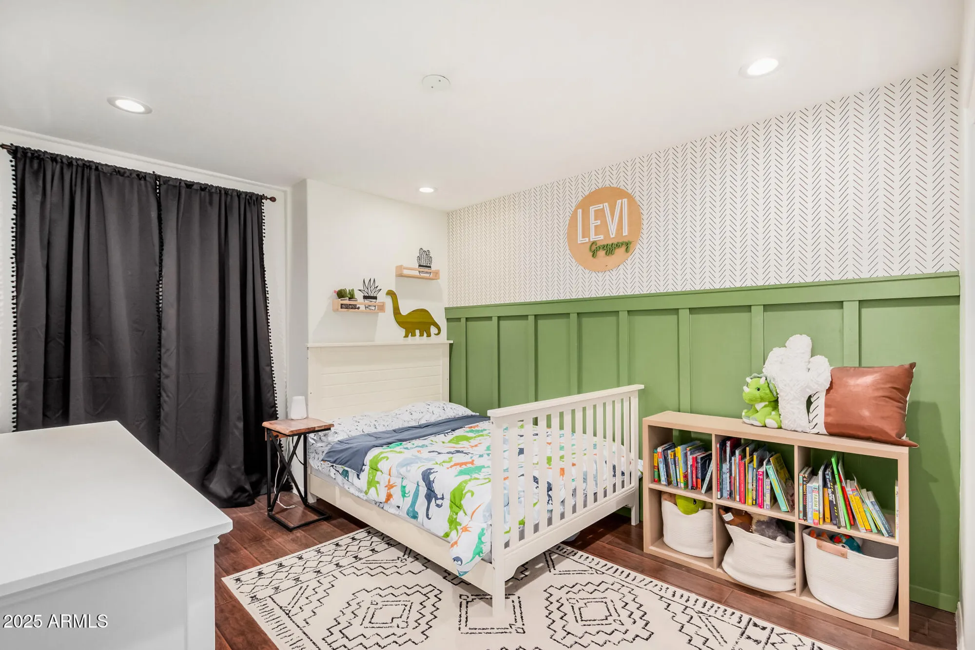 Property Slideshow image 17 of 37 | 11402 s 44th st, Phoenix, AZ, 85044