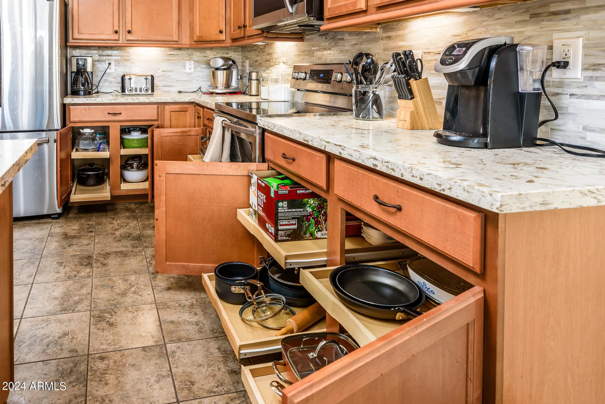 Property Slideshow image 8 of 46 | 20183 n big dipper dr, Maricopa, AZ, 85138