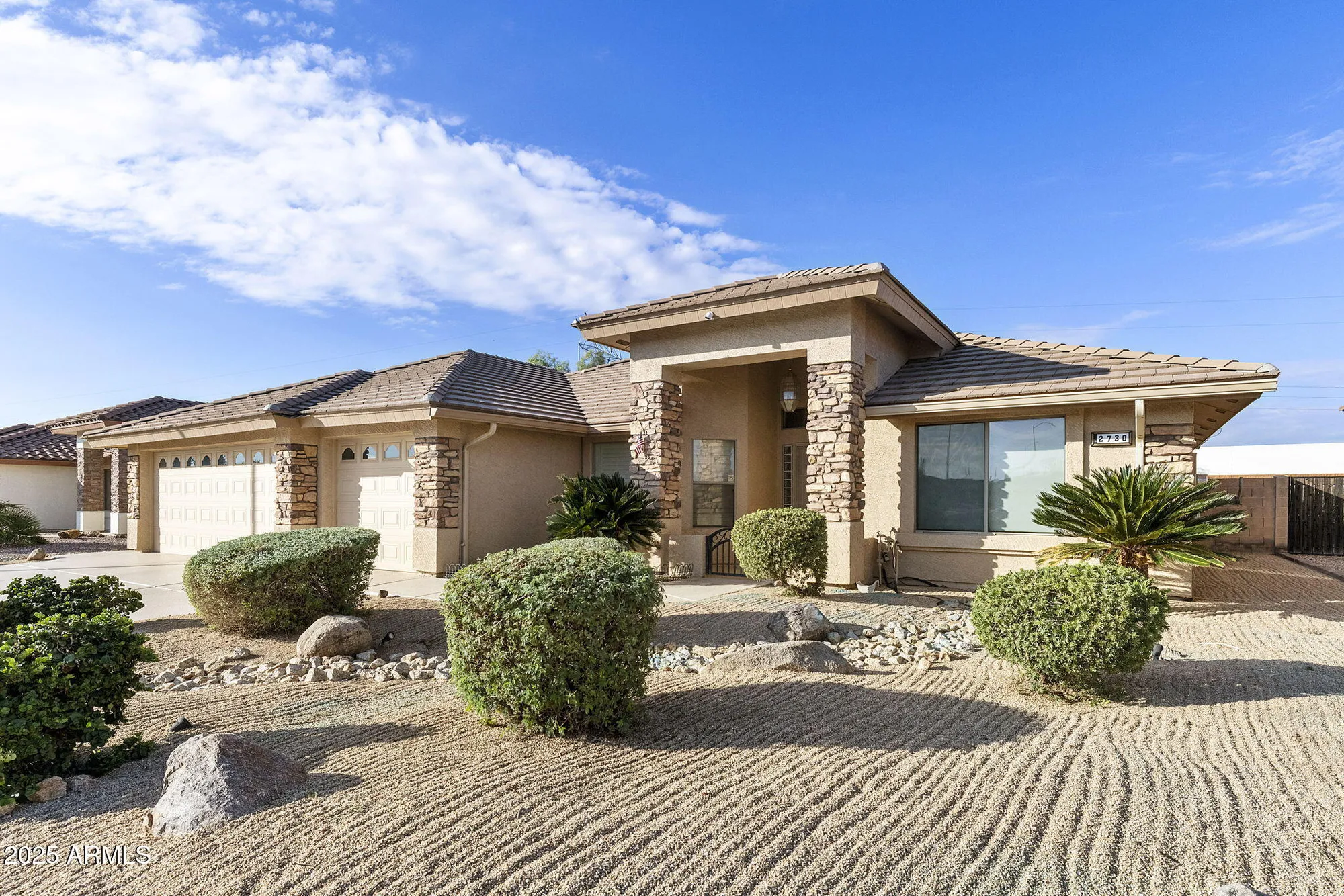 Property Slideshow image 1 of 34 | 2730 s willow wood, Mesa, AZ, 85209