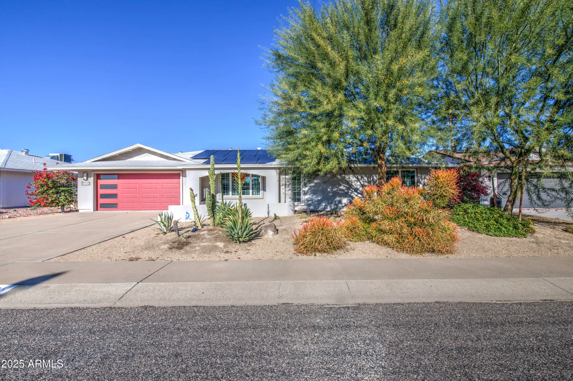 Property Slideshow image 5 of 53 | 9526 w calico dr, Sun City, AZ, 85373