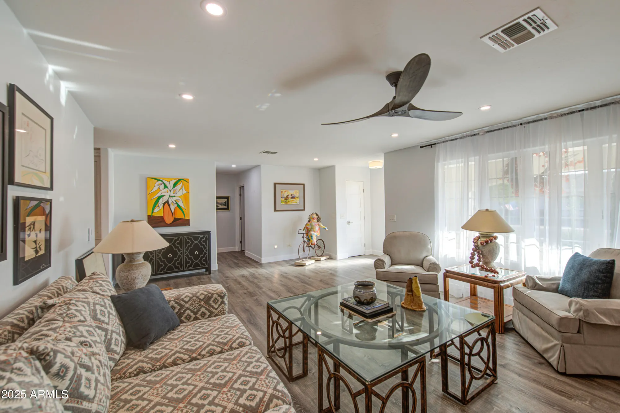 Property Slideshow image 8 of 53 | 9526 w calico dr, Sun City, AZ, 85373