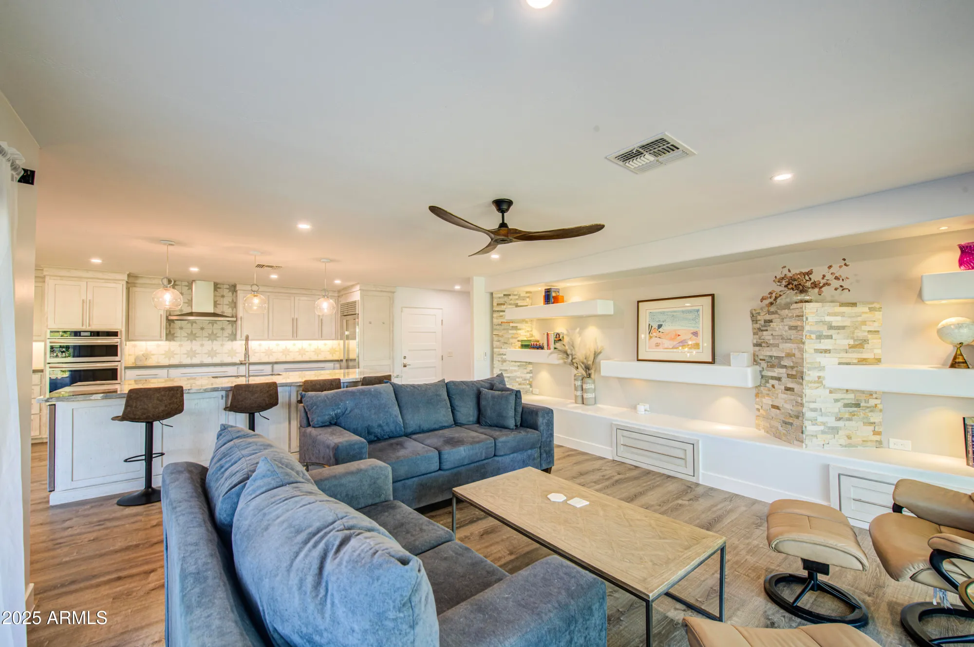 Property Slideshow image 14 of 53 | 9526 w calico dr, Sun City, AZ, 85373