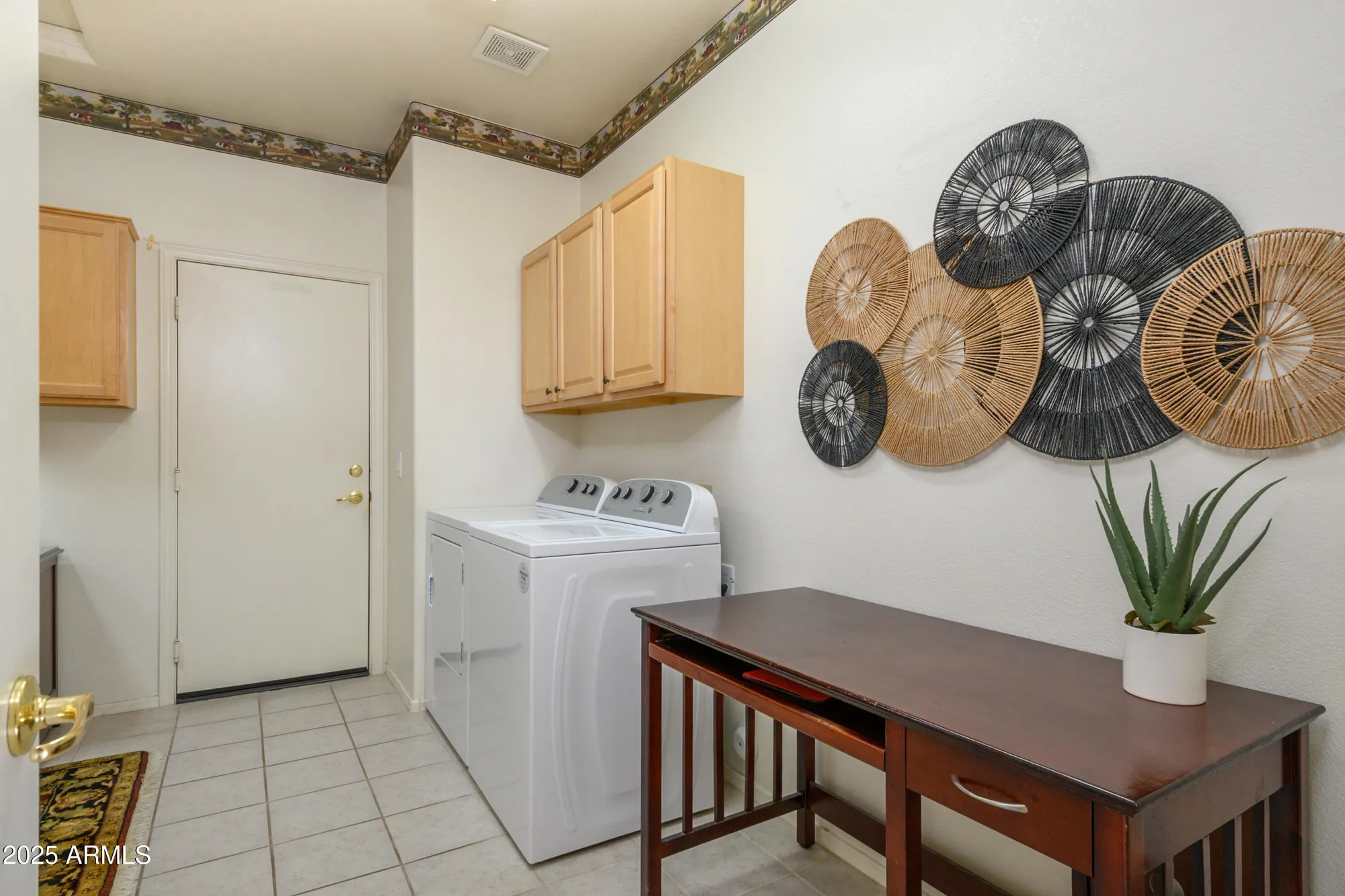 Property Slideshow image 17 of 27 | 18021 w fairway dr, Surprise, AZ, 85374