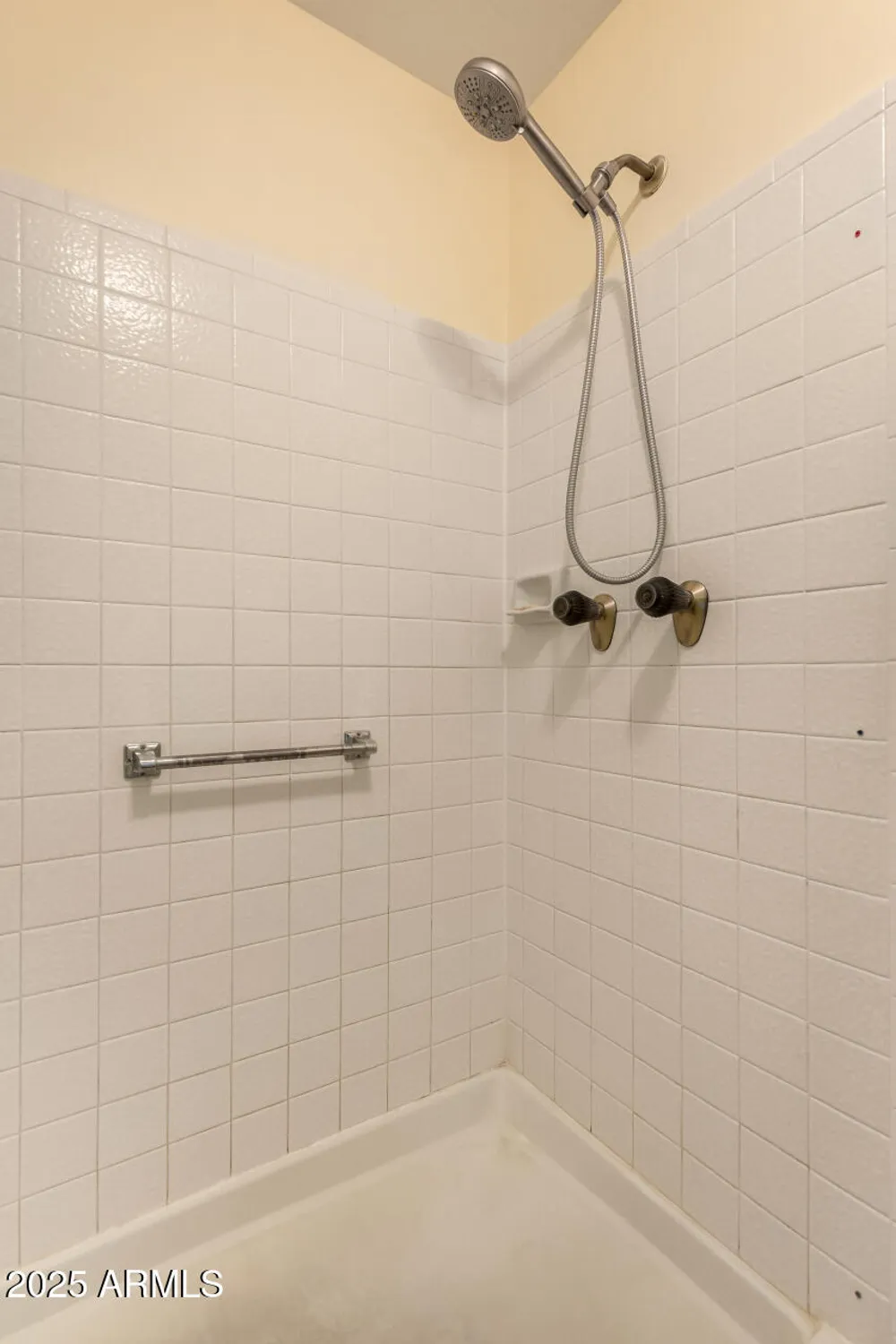 Property Slideshow image 16 of 37 | 10723 e navajo pl, Sun Lakes, AZ, 85248