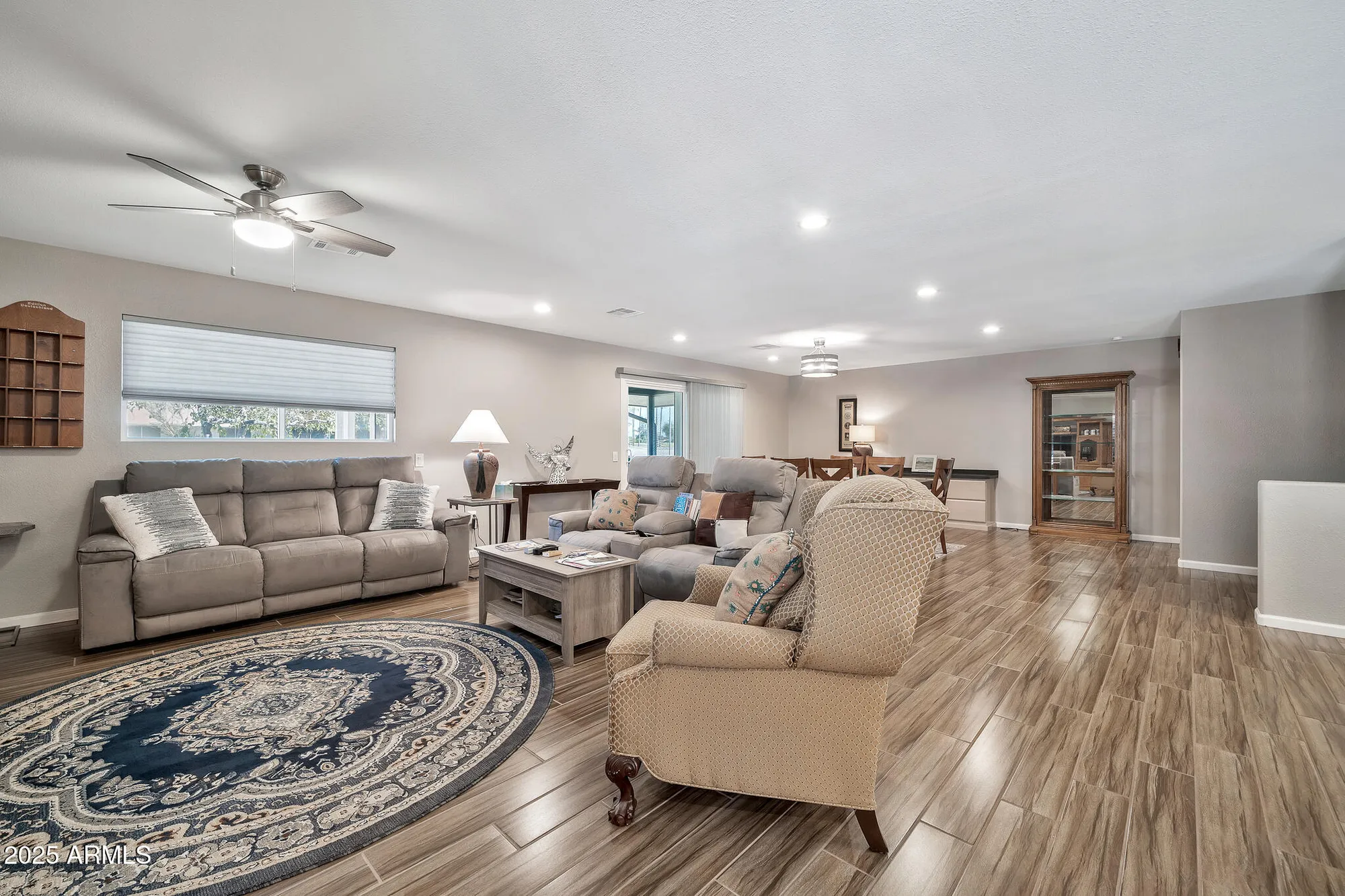 Property Slideshow image 13 of 34 | 9866 w highwood ct, Sun City, AZ, 85373