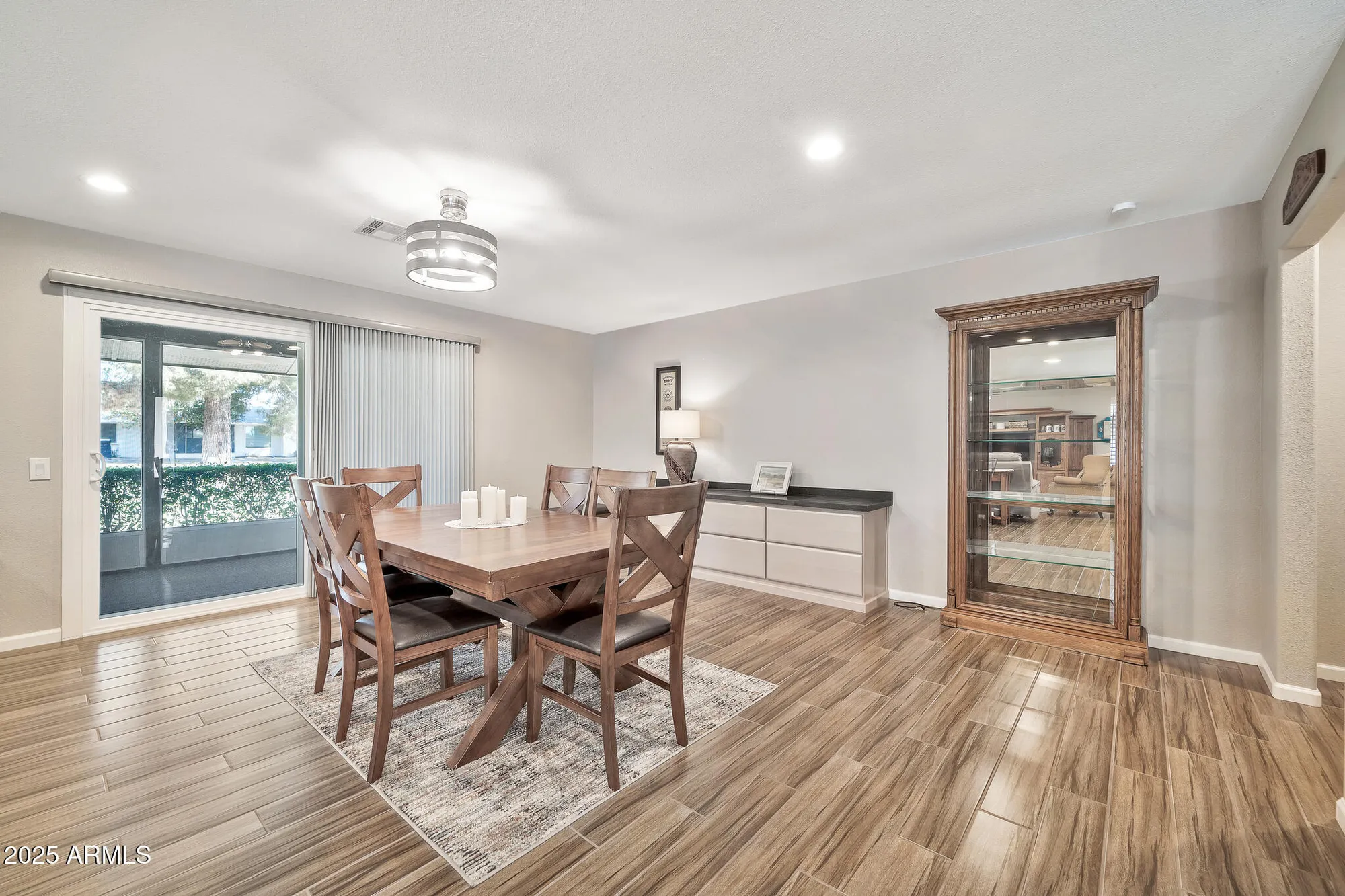 Property Slideshow image 15 of 34 | 9866 w highwood ct, Sun City, AZ, 85373