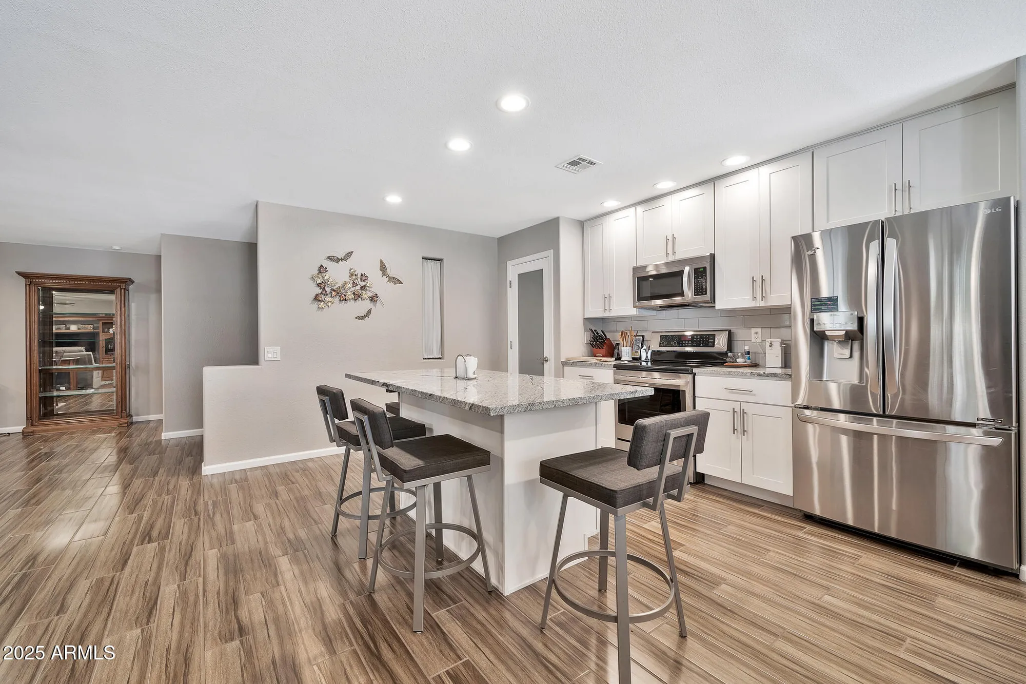 Property Slideshow image 5 of 34 | 9866 w highwood ct, Sun City, AZ, 85373