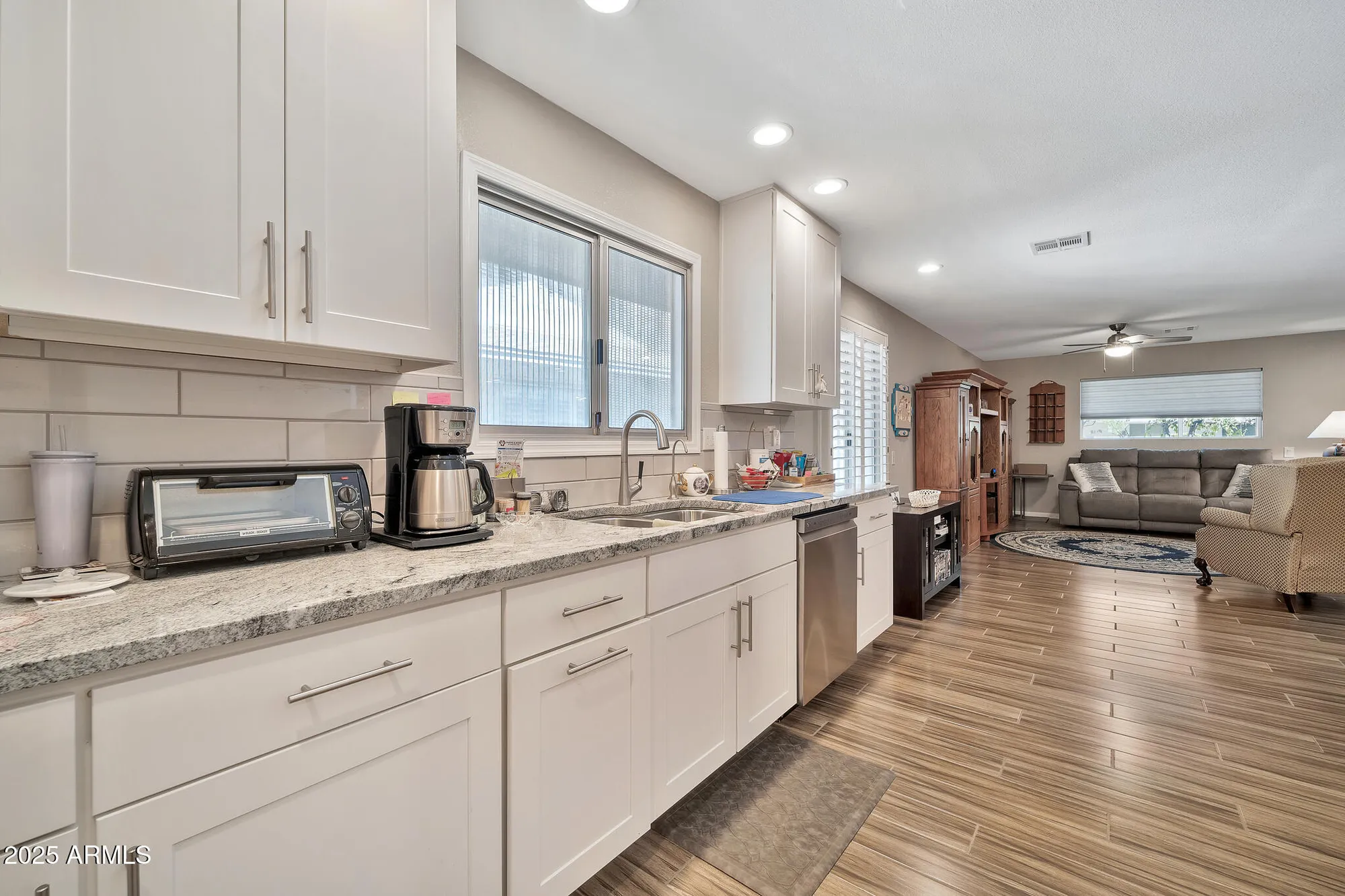 Property Slideshow image 8 of 34 | 9866 w highwood ct, Sun City, AZ, 85373