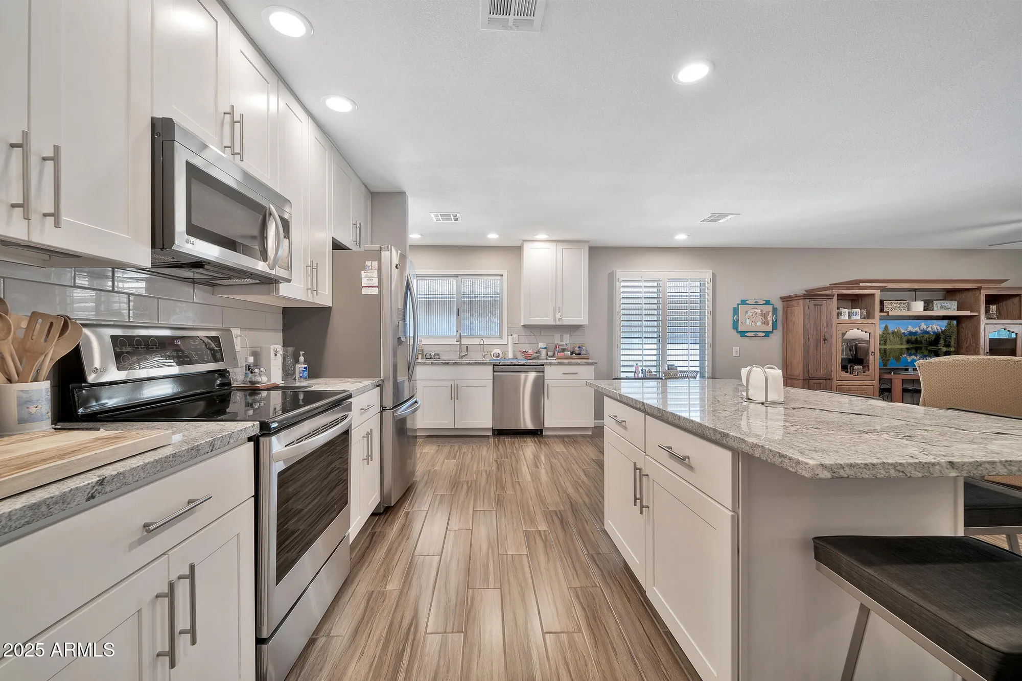 Property Slideshow image 9 of 34 | 9866 w highwood ct, Sun City, AZ, 85373