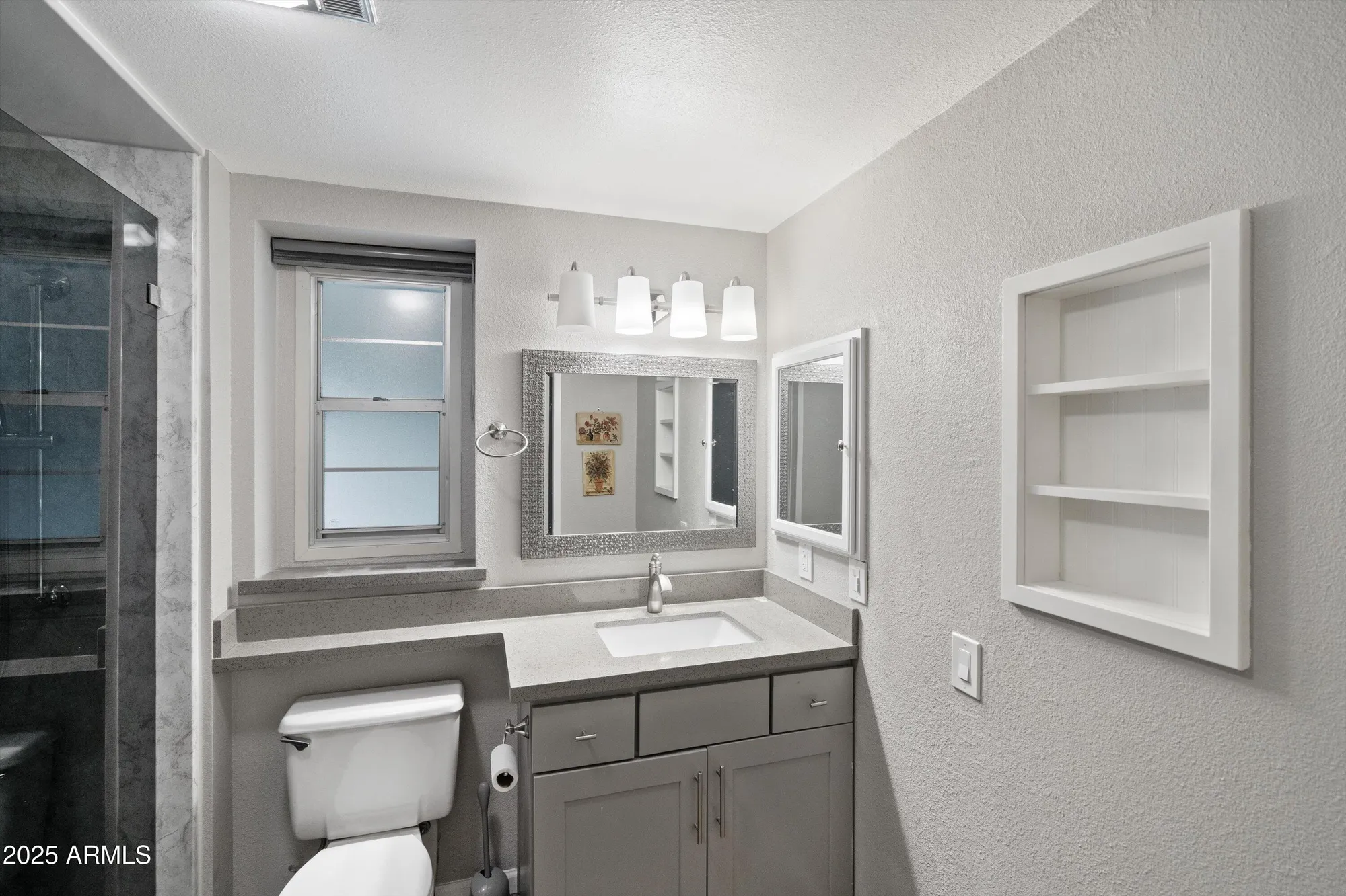 Property Slideshow image 20 of 34 | 9866 w highwood ct, Sun City, AZ, 85373