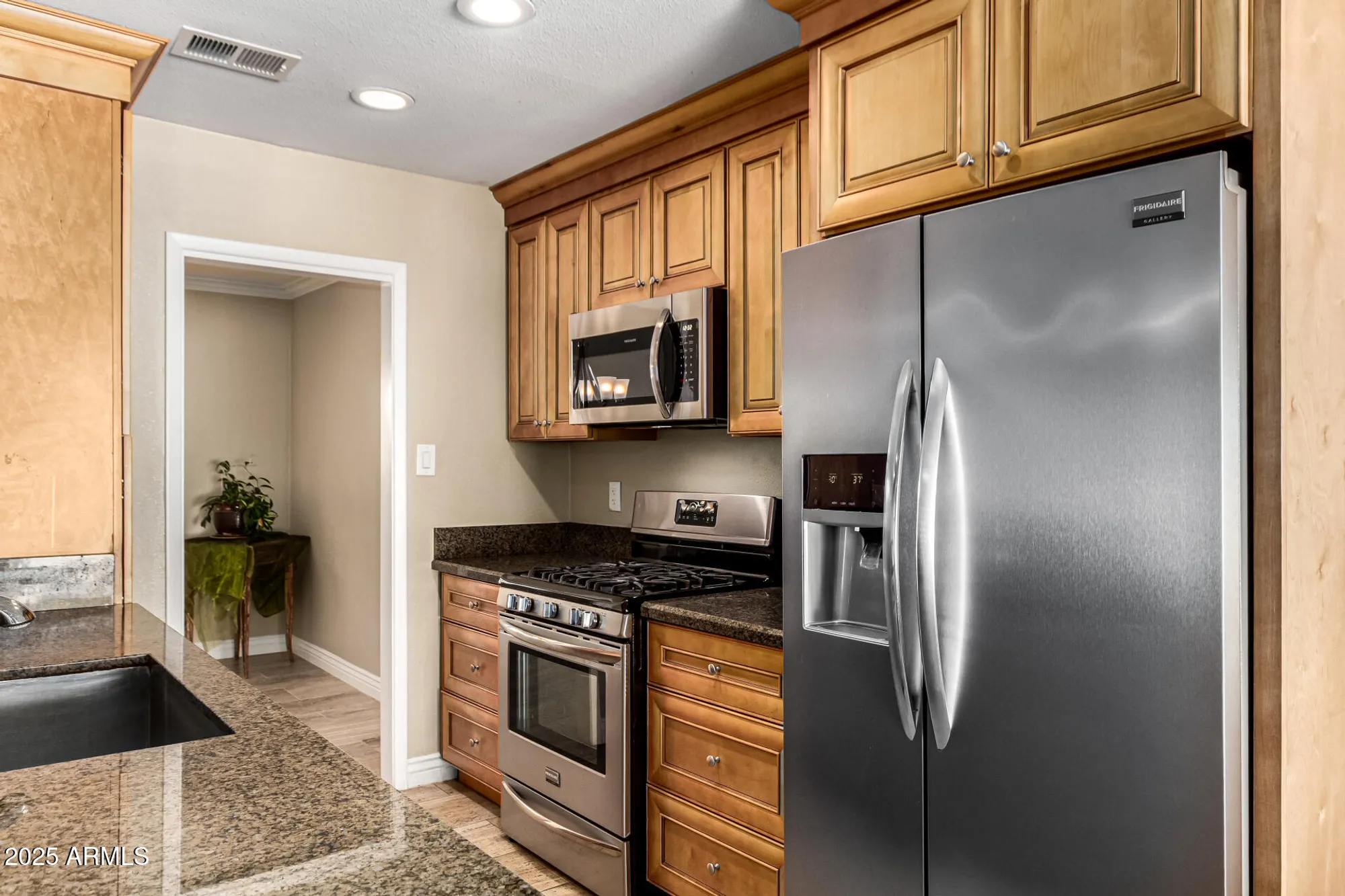 Property Slideshow image 15 of 33 | 7846 e northland dr, Scottsdale, AZ, 85251