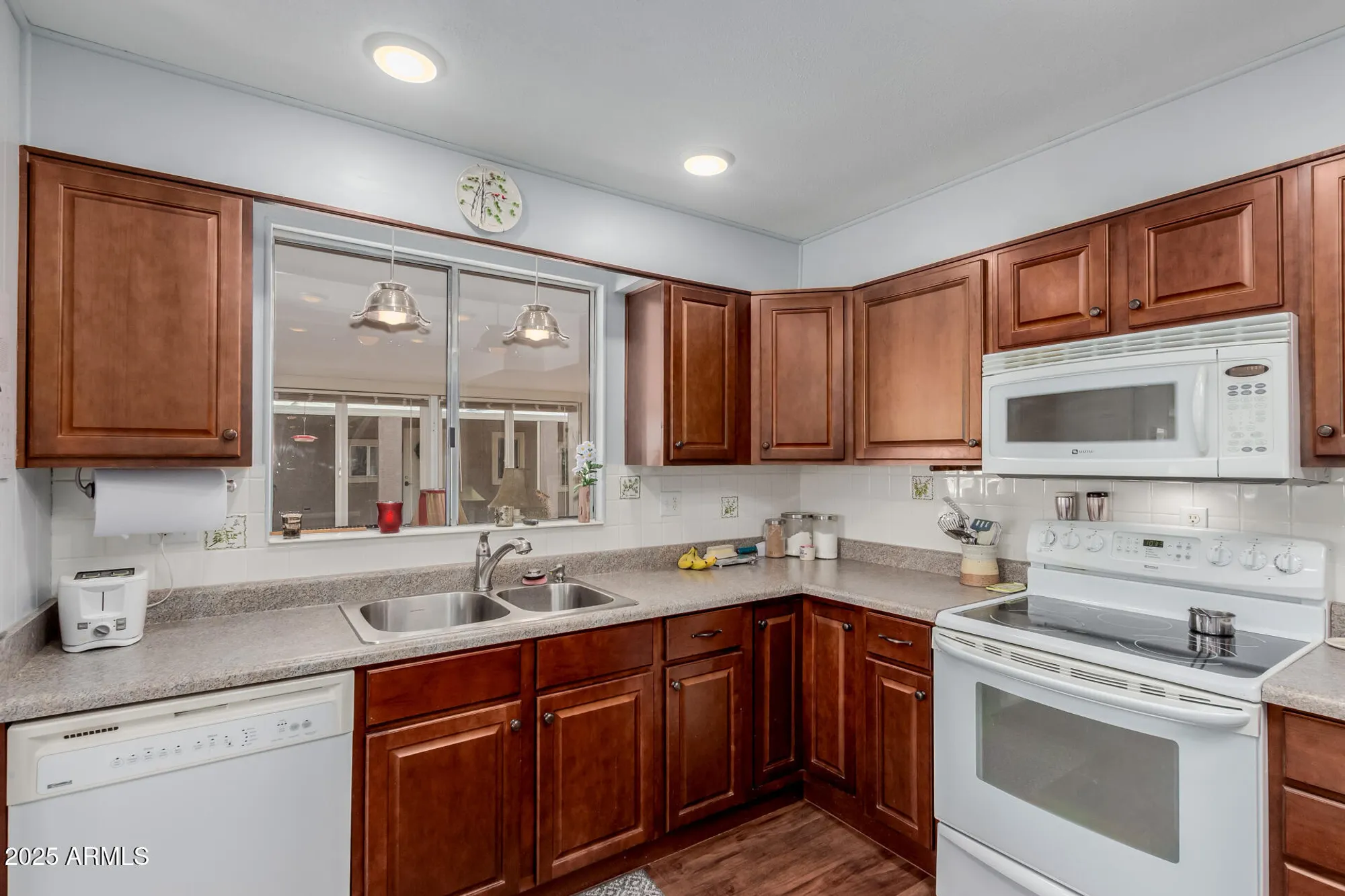 Property Slideshow image 14 of 66 | 9422 e lakeside dr, Sun Lakes, AZ, 85248