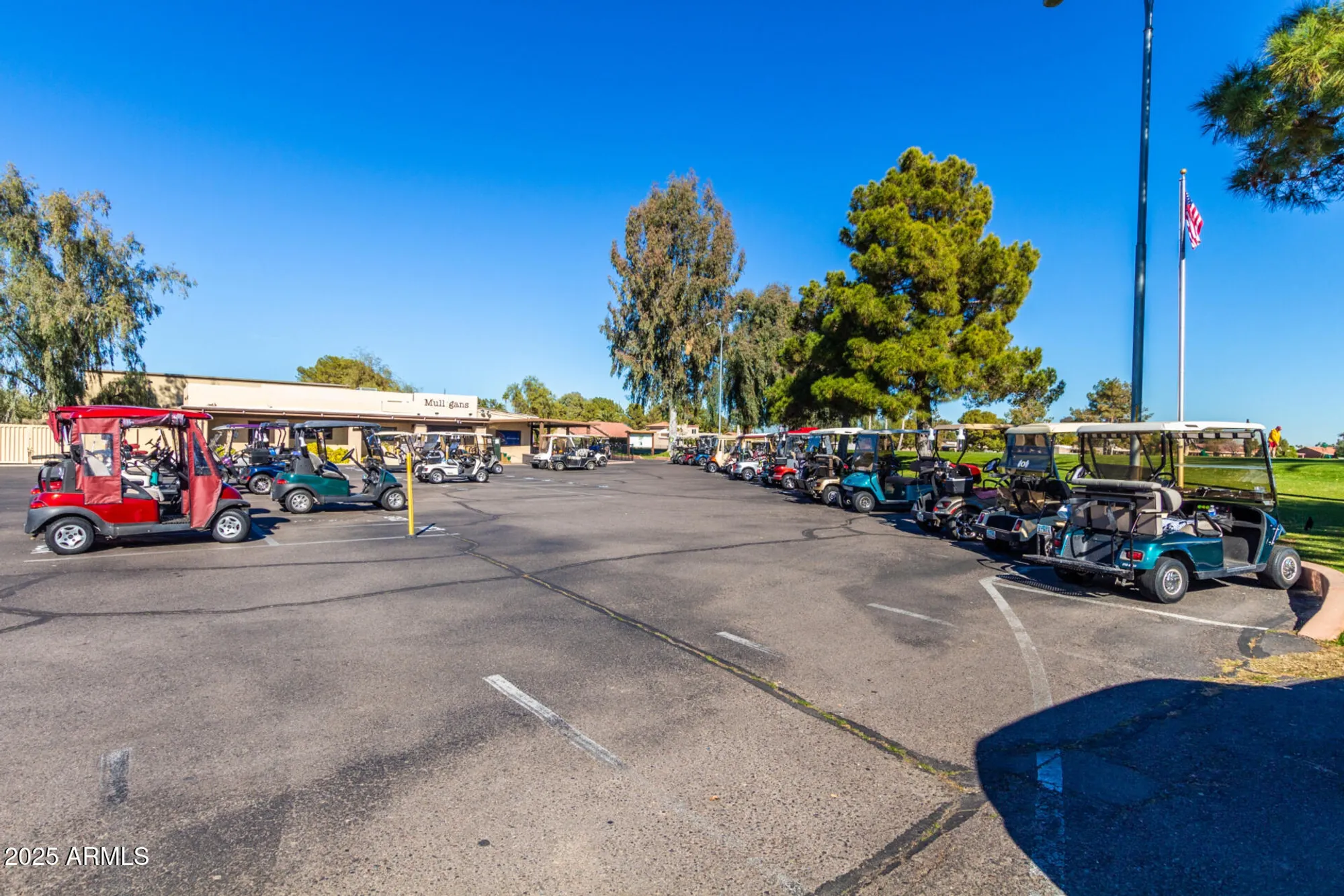 Property Slideshow image 35 of 66 | 9422 e lakeside dr, Sun Lakes, AZ, 85248