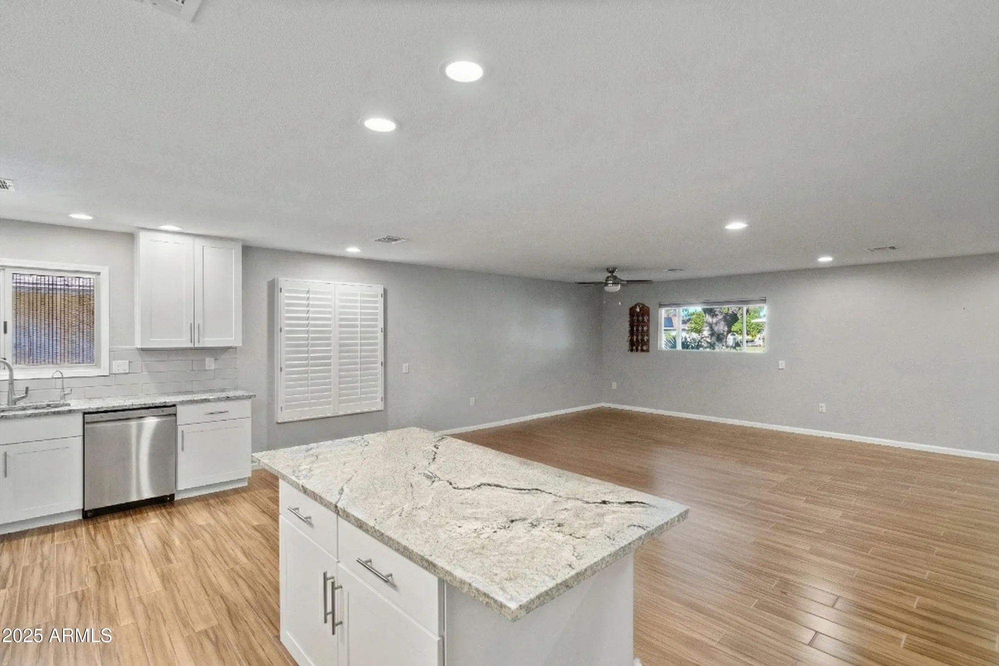 Property Slideshow image 11 of 34 | 9866 w highwood ct, Sun City, AZ, 85373