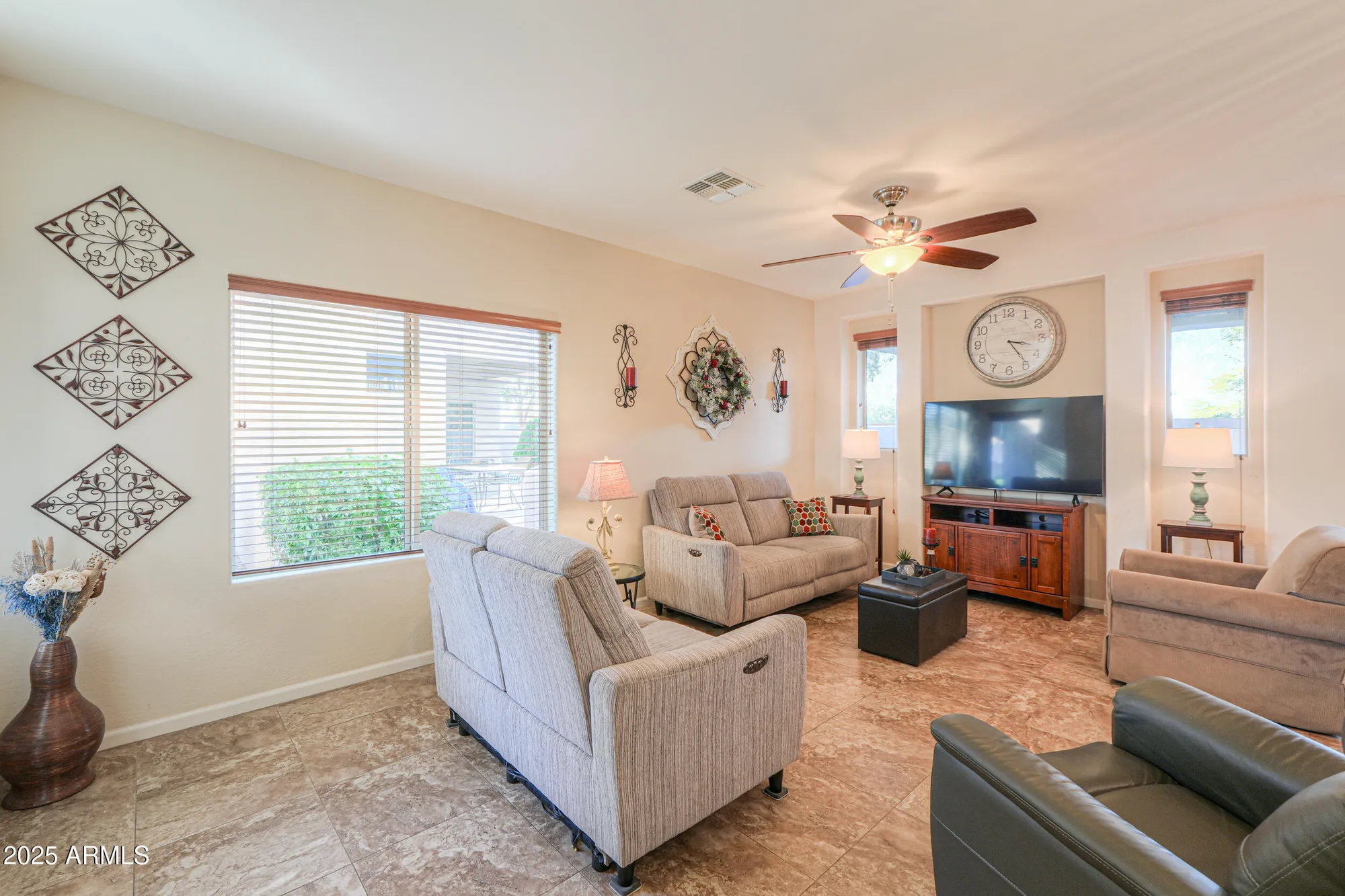 Property Slideshow image 7 of 63 | 1461 n agave st, Casa Grande, AZ, 85122