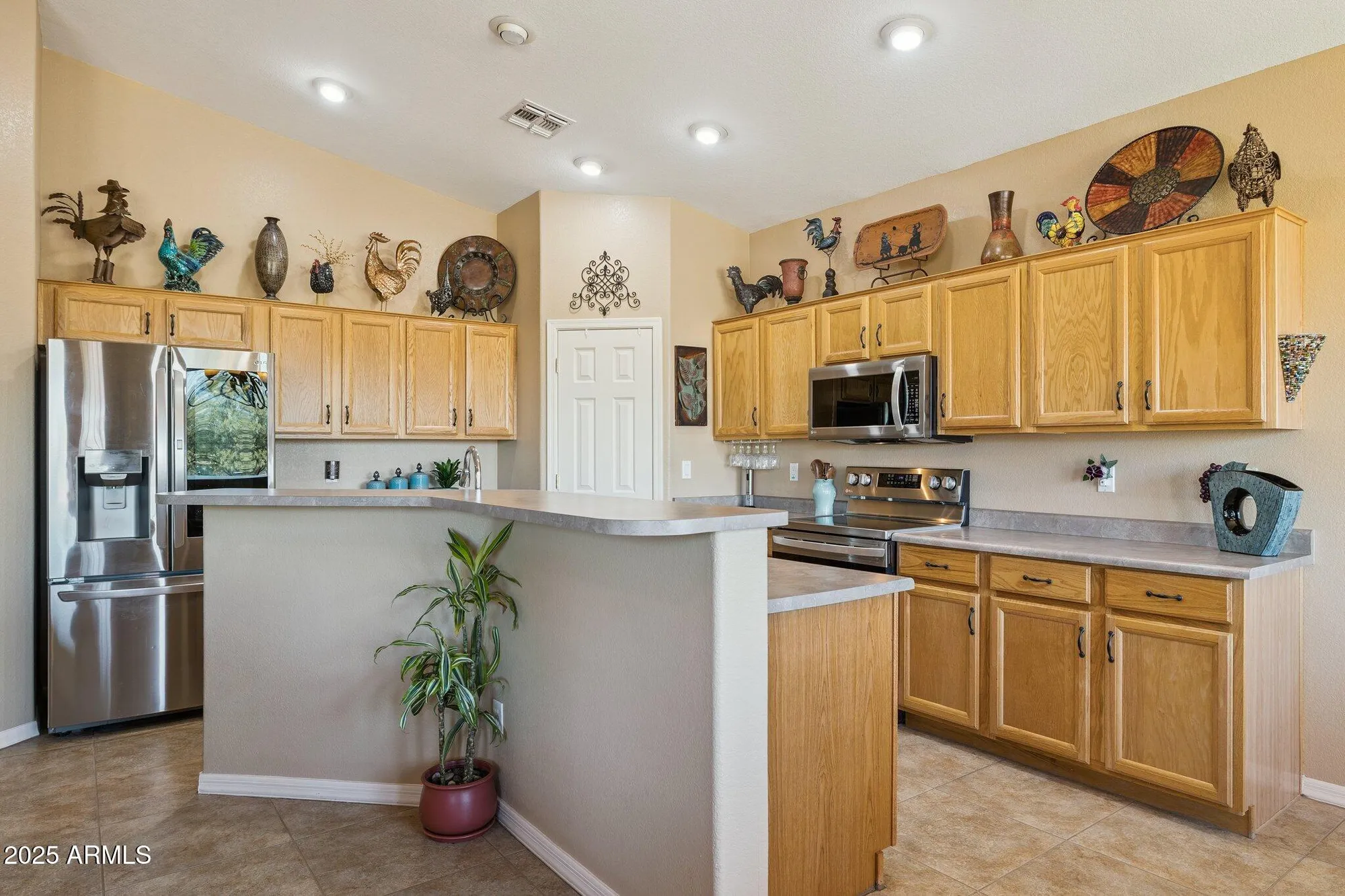 Property Slideshow image 16 of 75 | 6740 s fairway dr, Gold Canyon, AZ, 85118