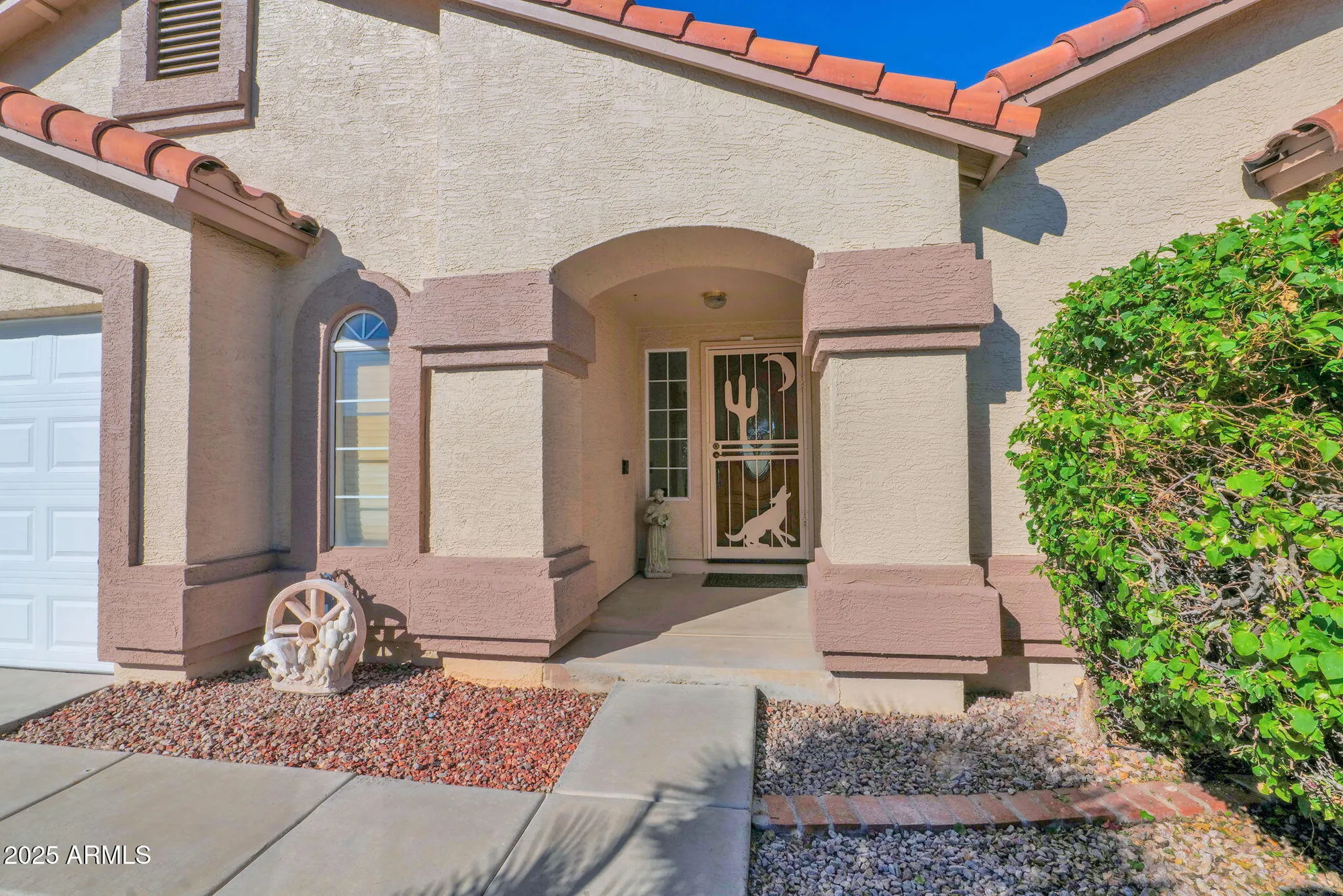 Property Slideshow image 3 of 52 | 11420 s 44th st, Phoenix, AZ, 85044