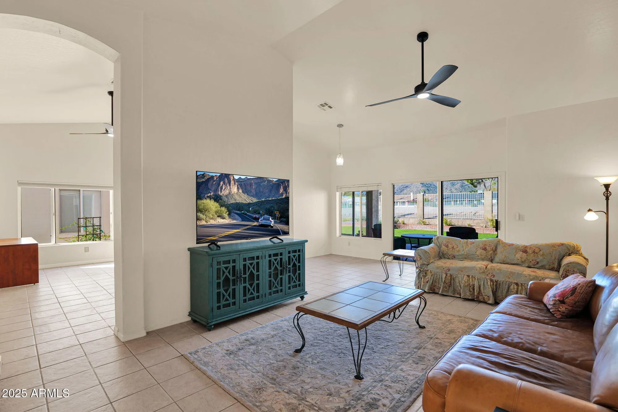 Property Slideshow image 4 of 52 | 11420 s 44th st, Phoenix, AZ, 85044