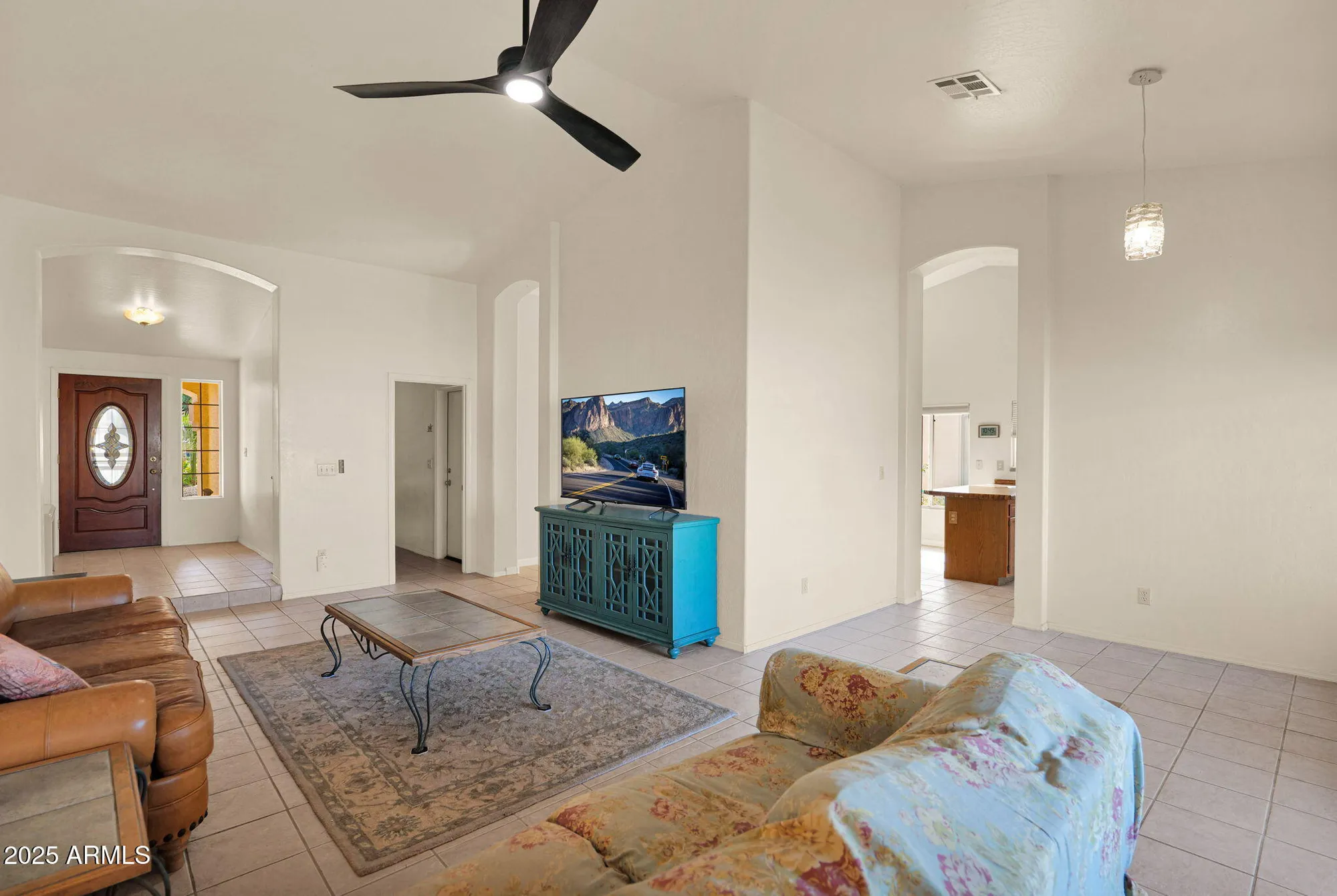 Property Slideshow image 5 of 52 | 11420 s 44th st, Phoenix, AZ, 85044