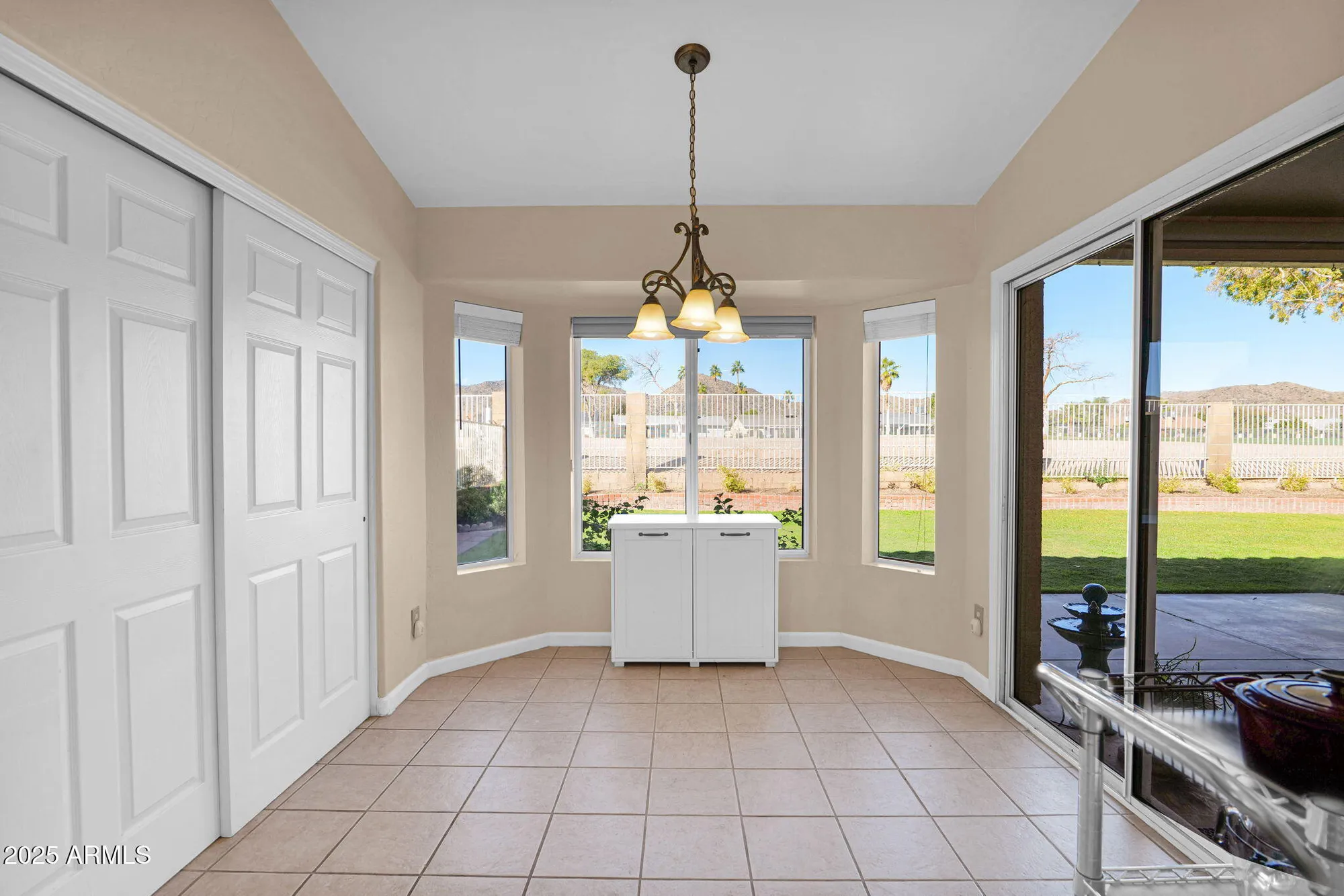 Property Slideshow image 14 of 52 | 11420 s 44th st, Phoenix, AZ, 85044