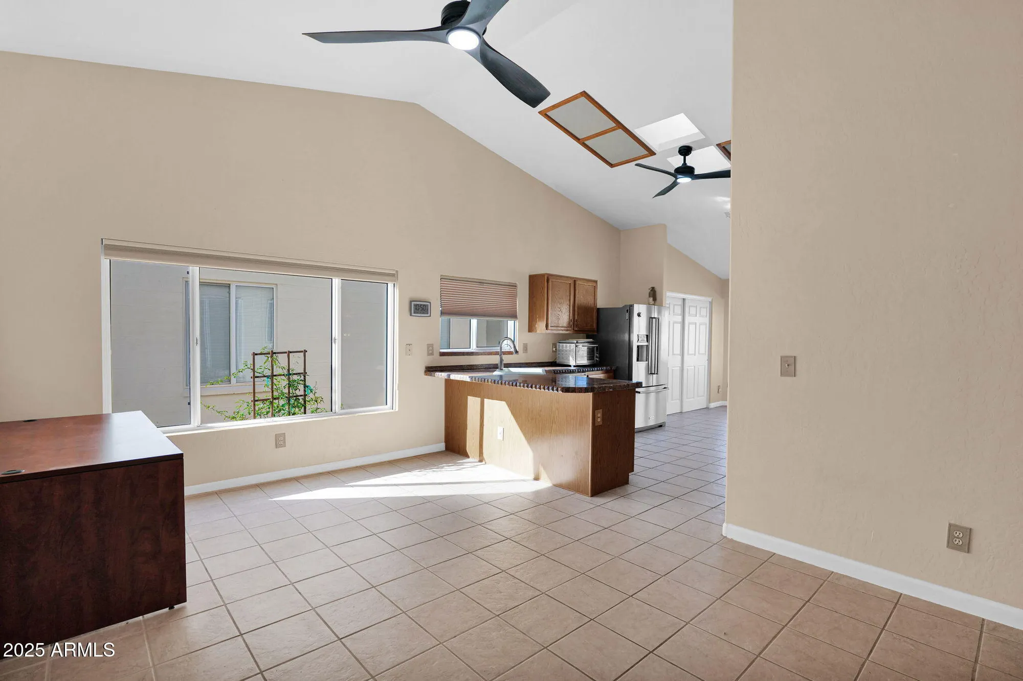 Property Slideshow image 8 of 52 | 11420 s 44th st, Phoenix, AZ, 85044