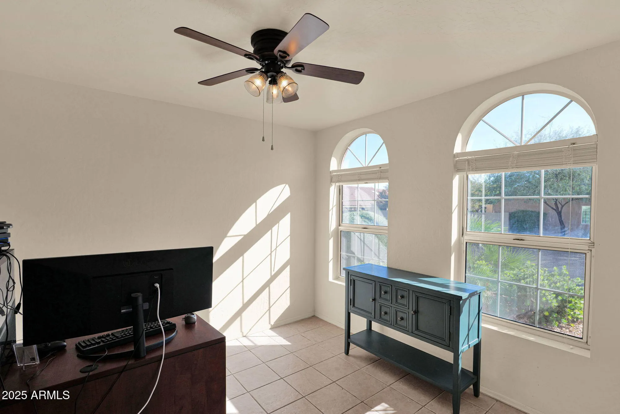 Property Slideshow image 22 of 52 | 11420 s 44th st, Phoenix, AZ, 85044