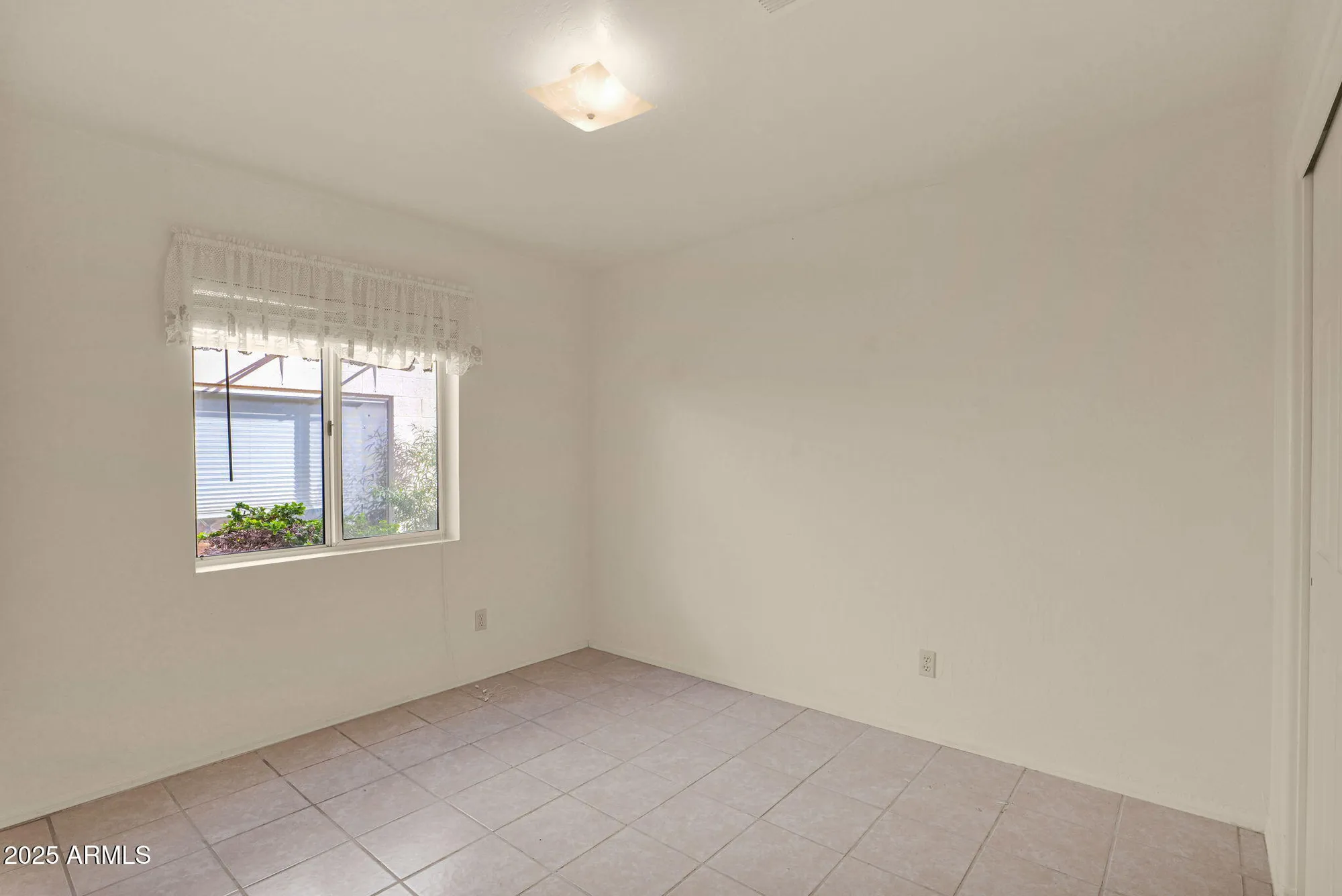 Property Slideshow image 25 of 52 | 11420 s 44th st, Phoenix, AZ, 85044