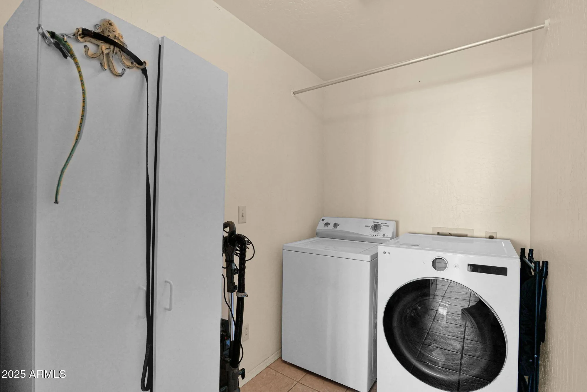 Property Slideshow image 26 of 52 | 11420 s 44th st, Phoenix, AZ, 85044