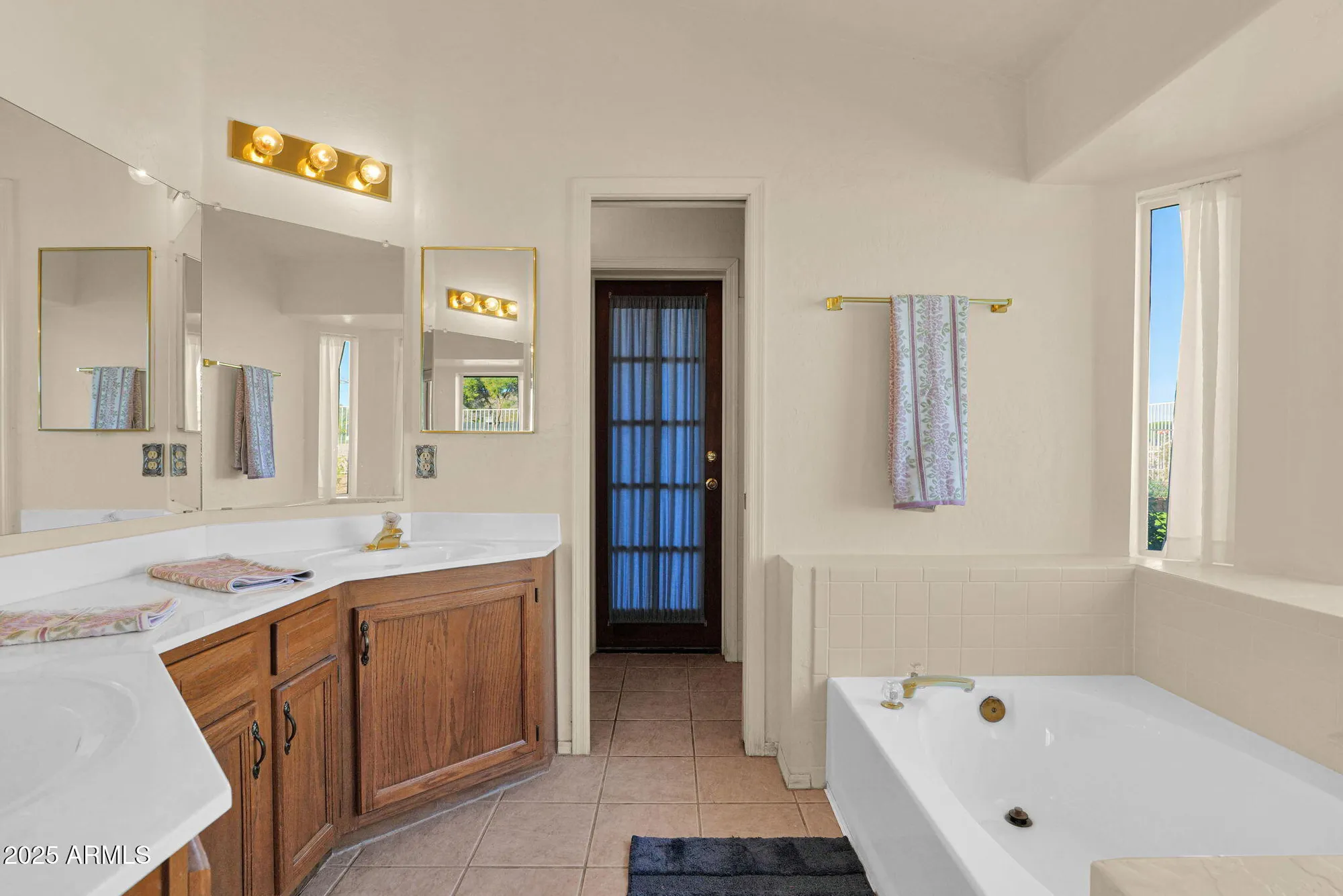 Property Slideshow image 18 of 52 | 11420 s 44th st, Phoenix, AZ, 85044
